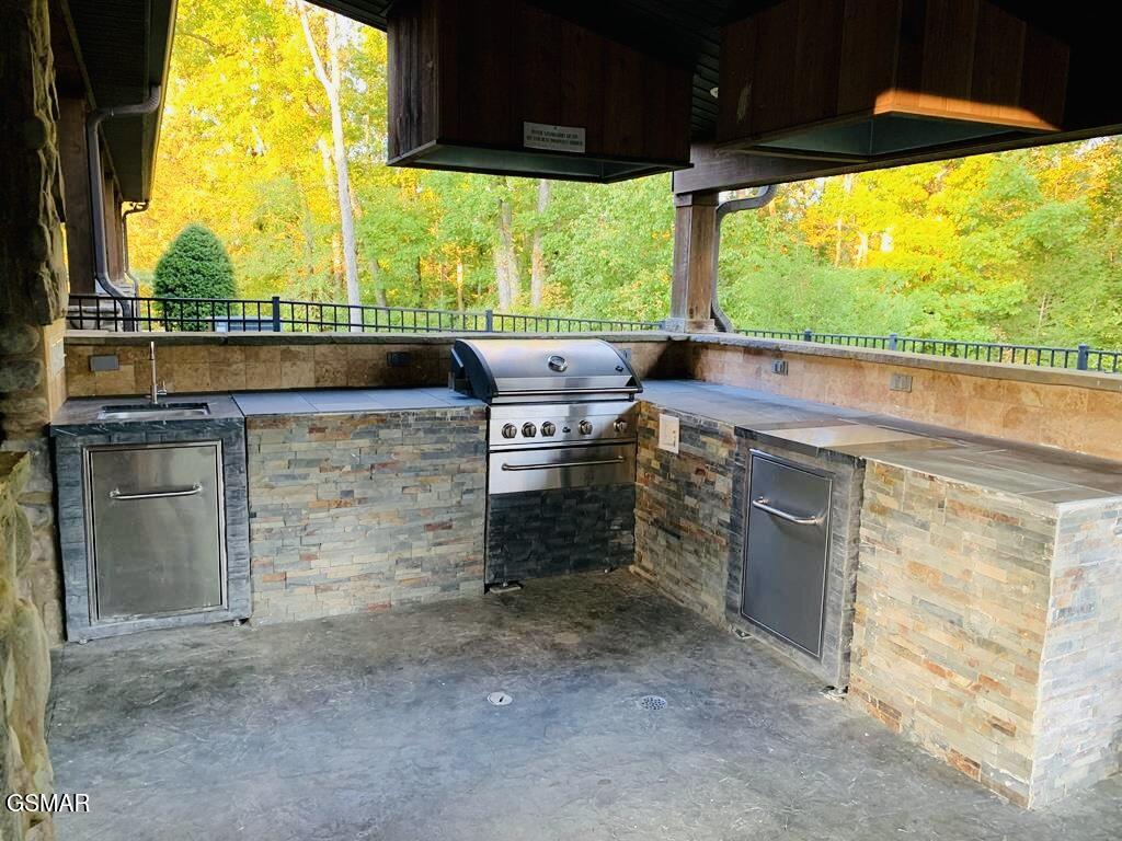 1124 Sanctuary Shores Way Sevierville TN 37876