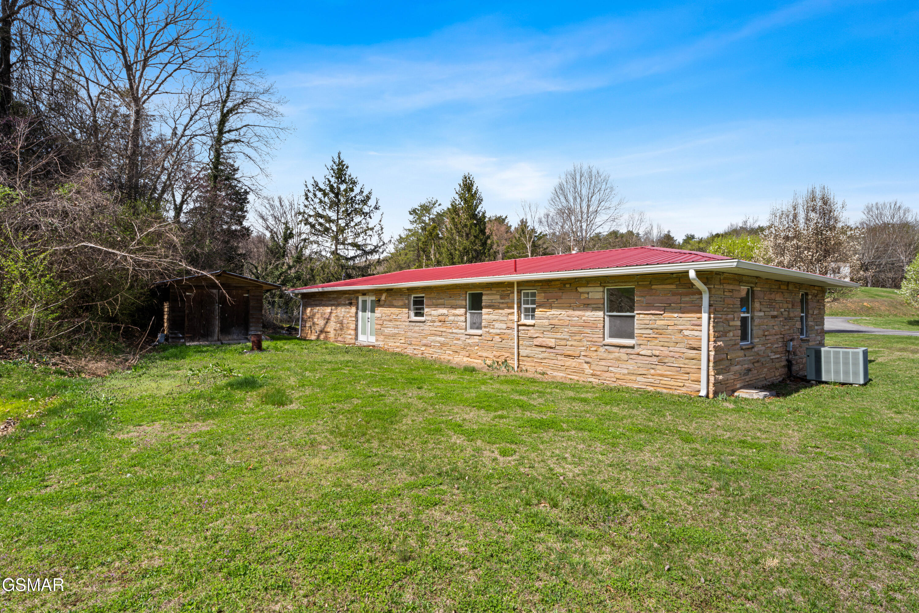 1025 Scarlet Road Newport TN 37821