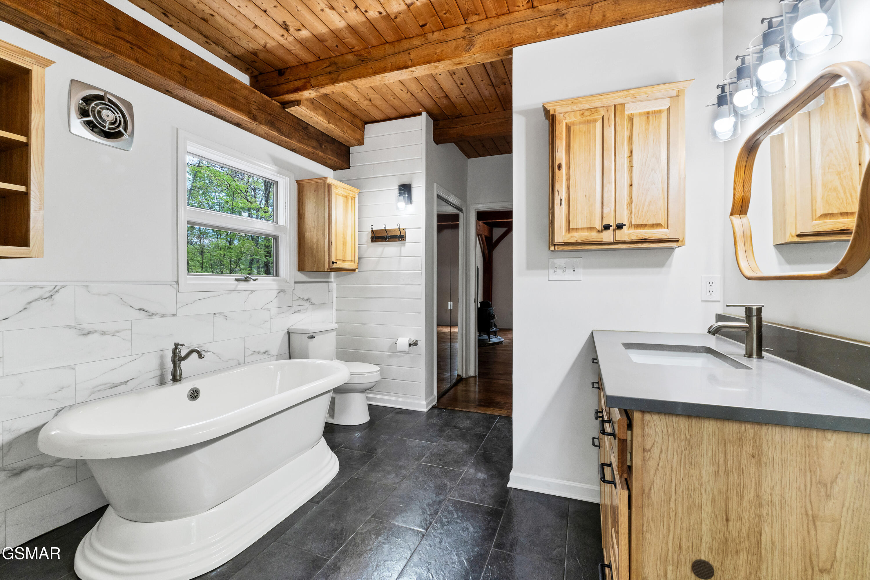 2210 Turkey Roost Road Walland TN 37886