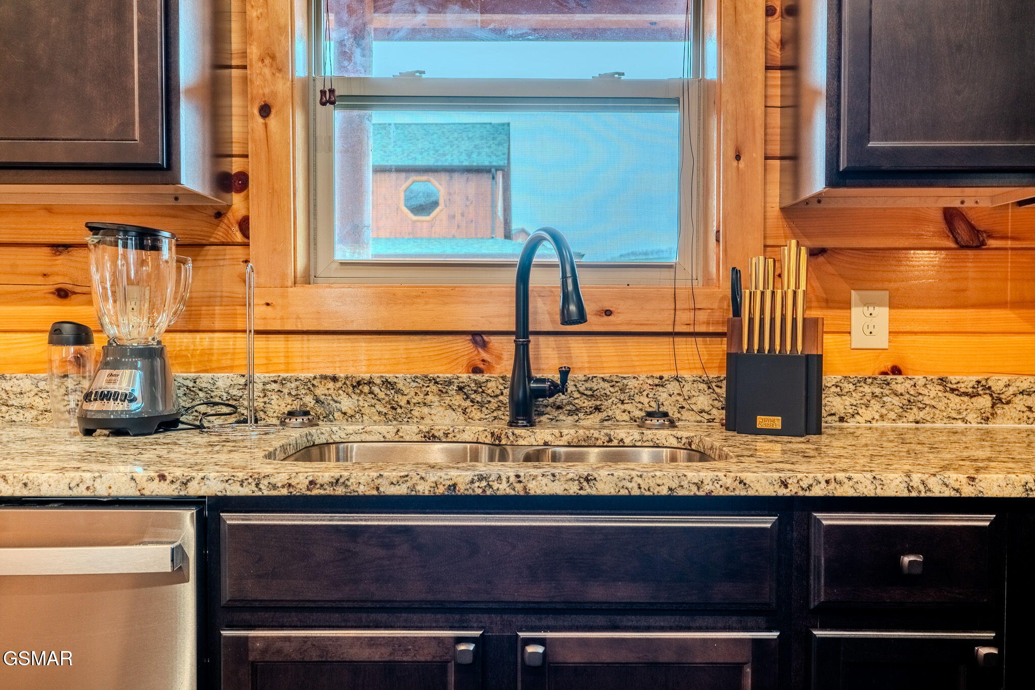 3850 Twilight Way Pigeon Forge TN 37862