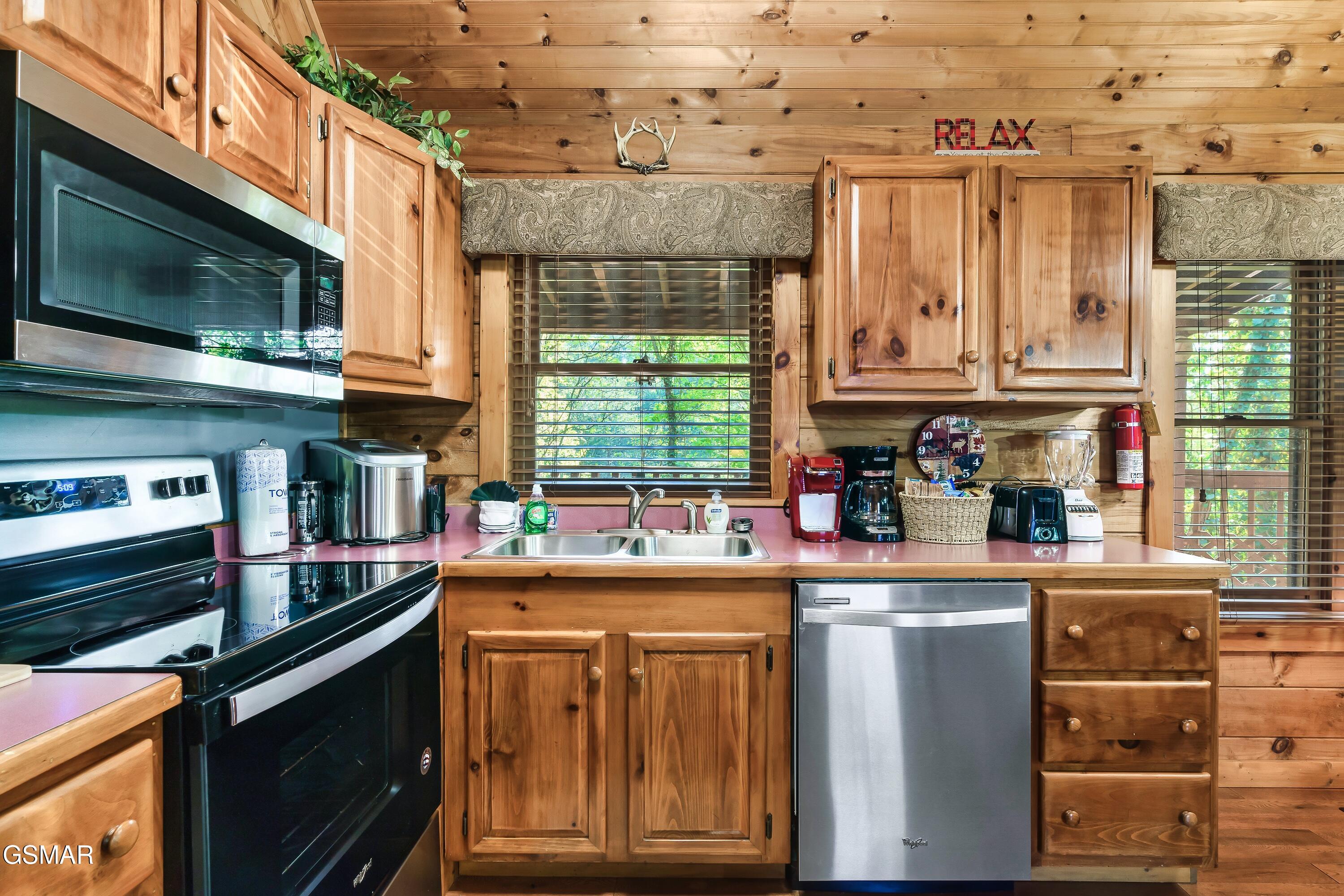 2306 Bonnie Lane Sevierville TN 37876