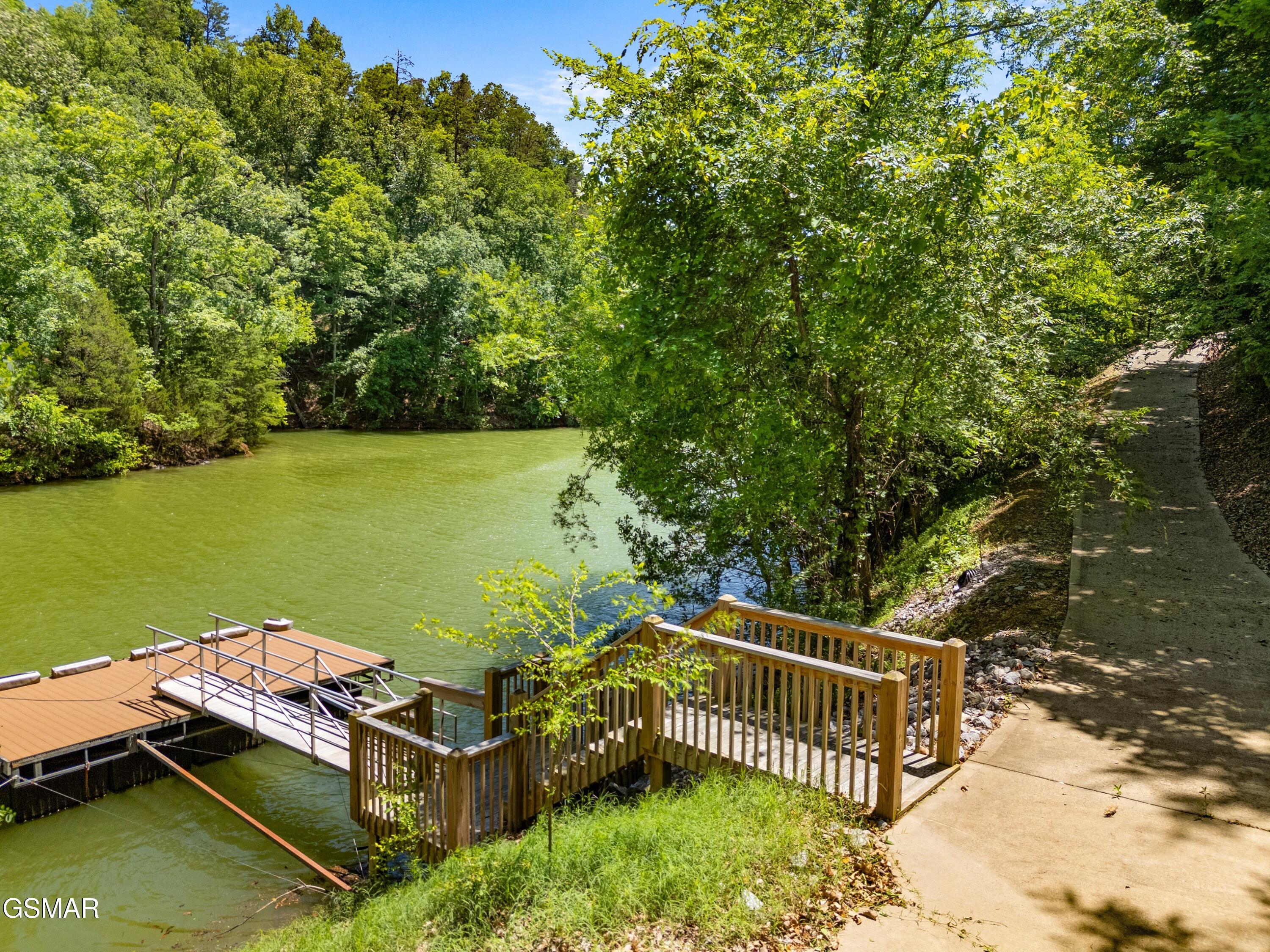429 Filet Lane Dandridge TN 37725