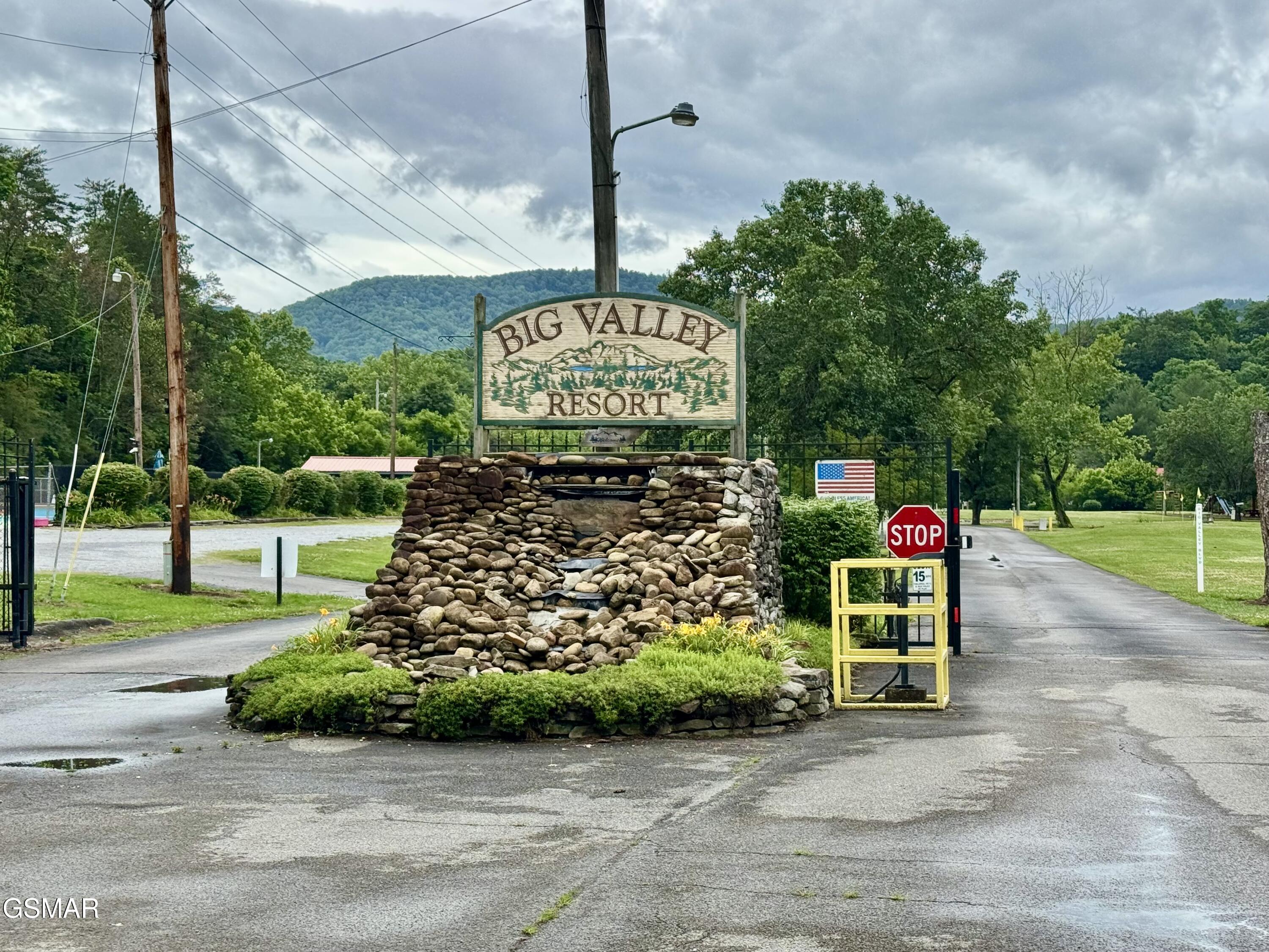 401 Mountain Thrush Drive Townsend TN 37882