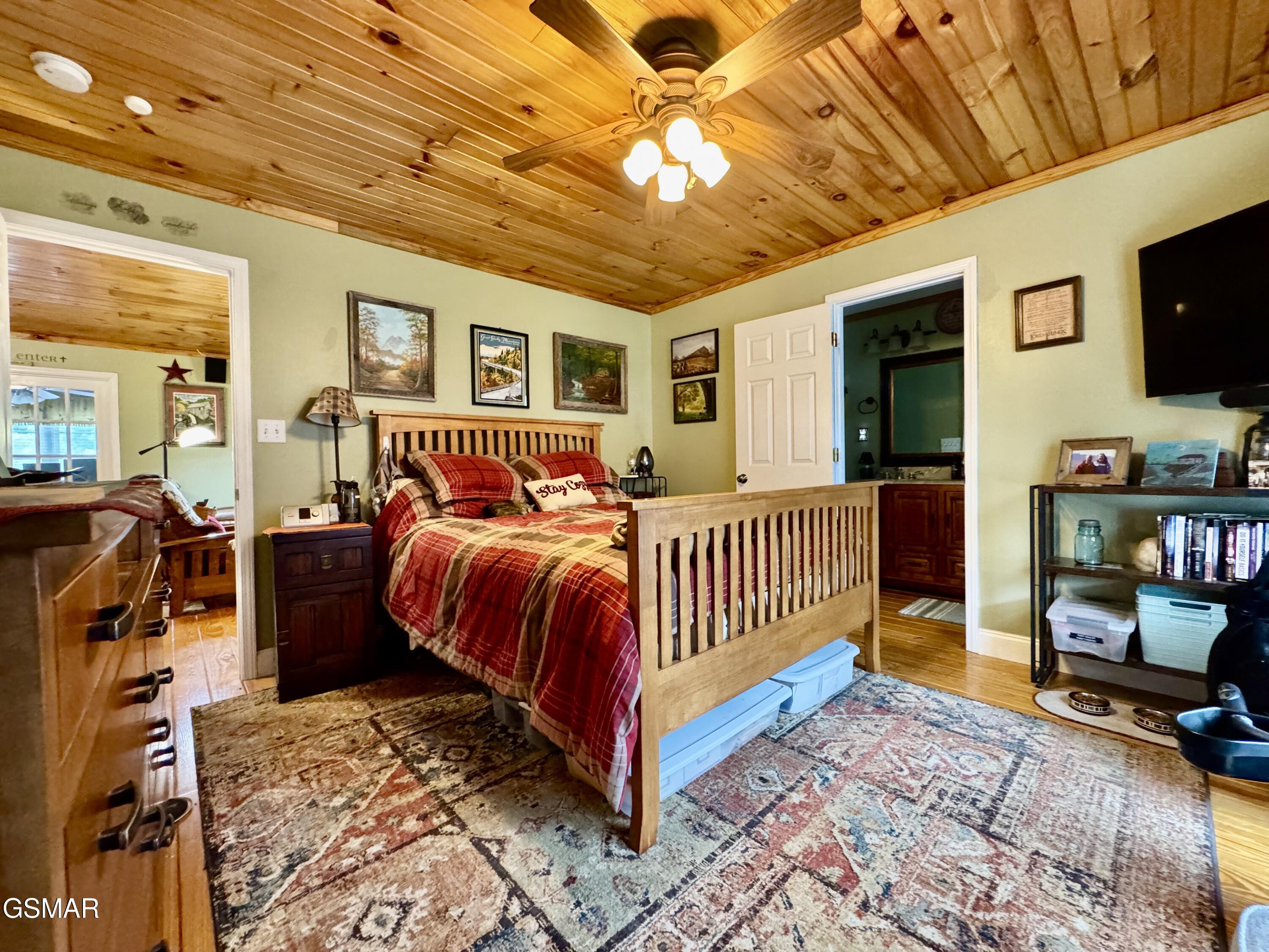 401 Mountain Thrush Drive Townsend TN 37882