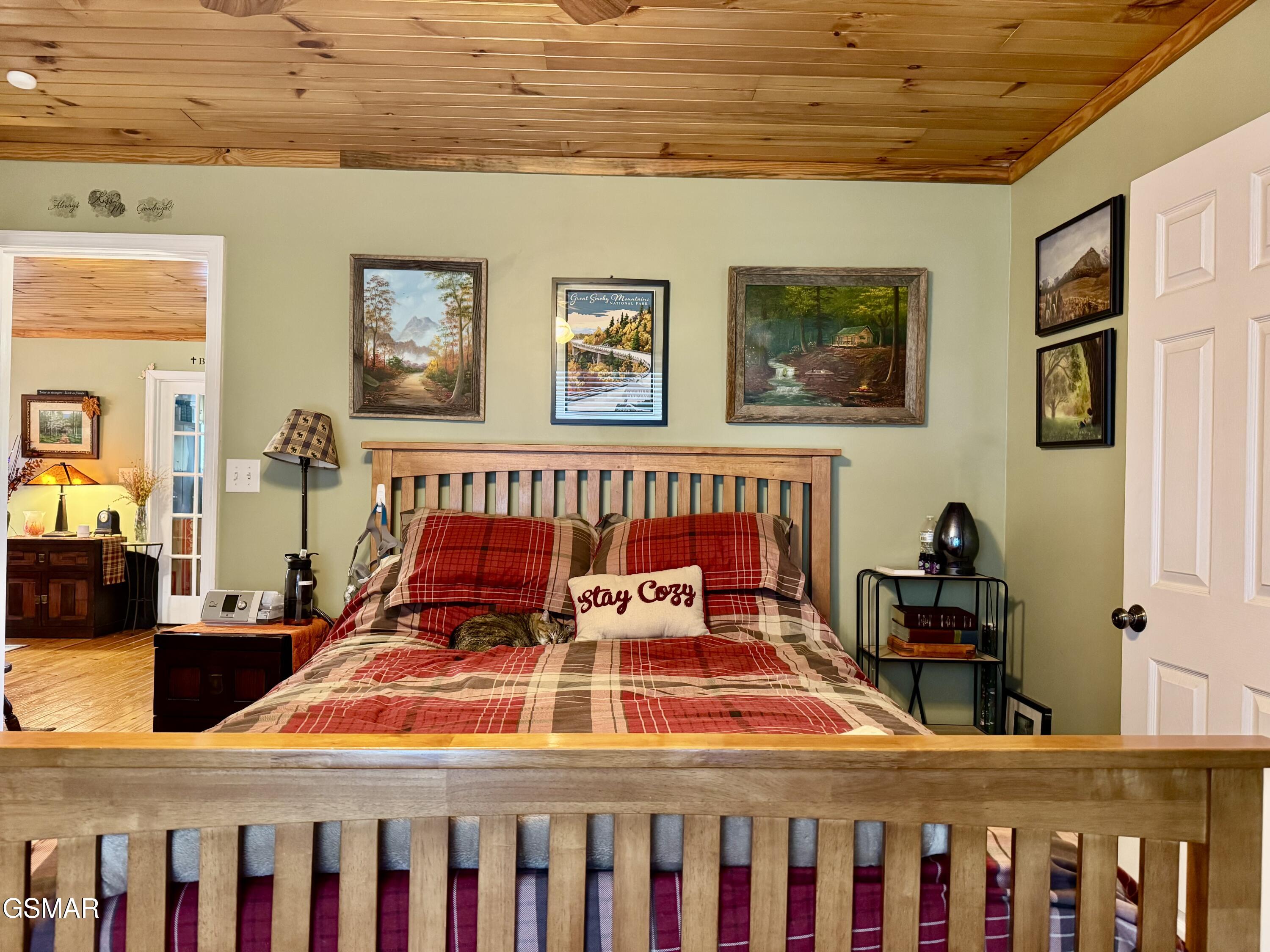 401 Mountain Thrush Drive Townsend TN 37882