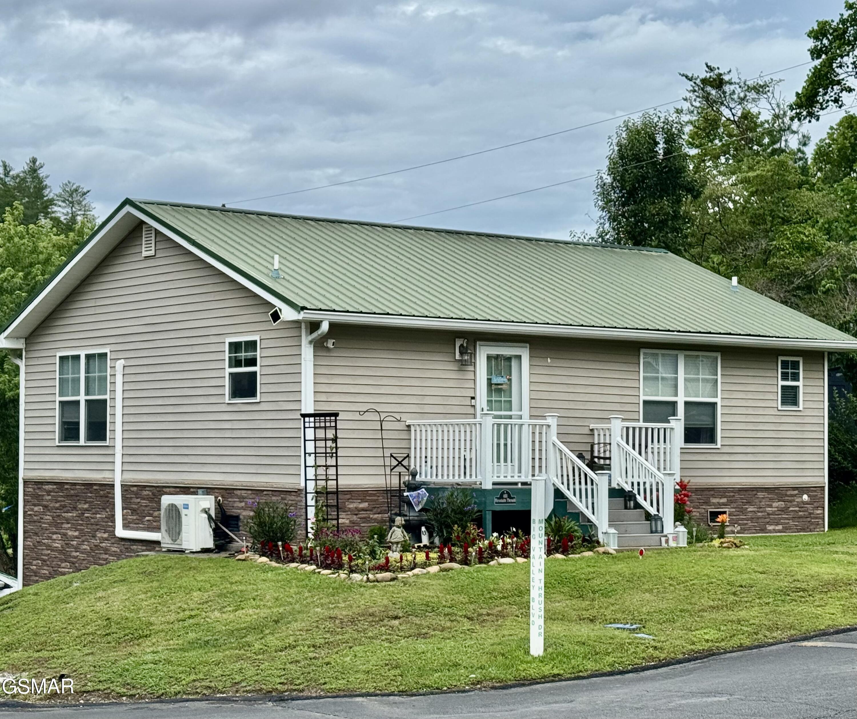 401 Mountain Thrush Drive Townsend TN 37882