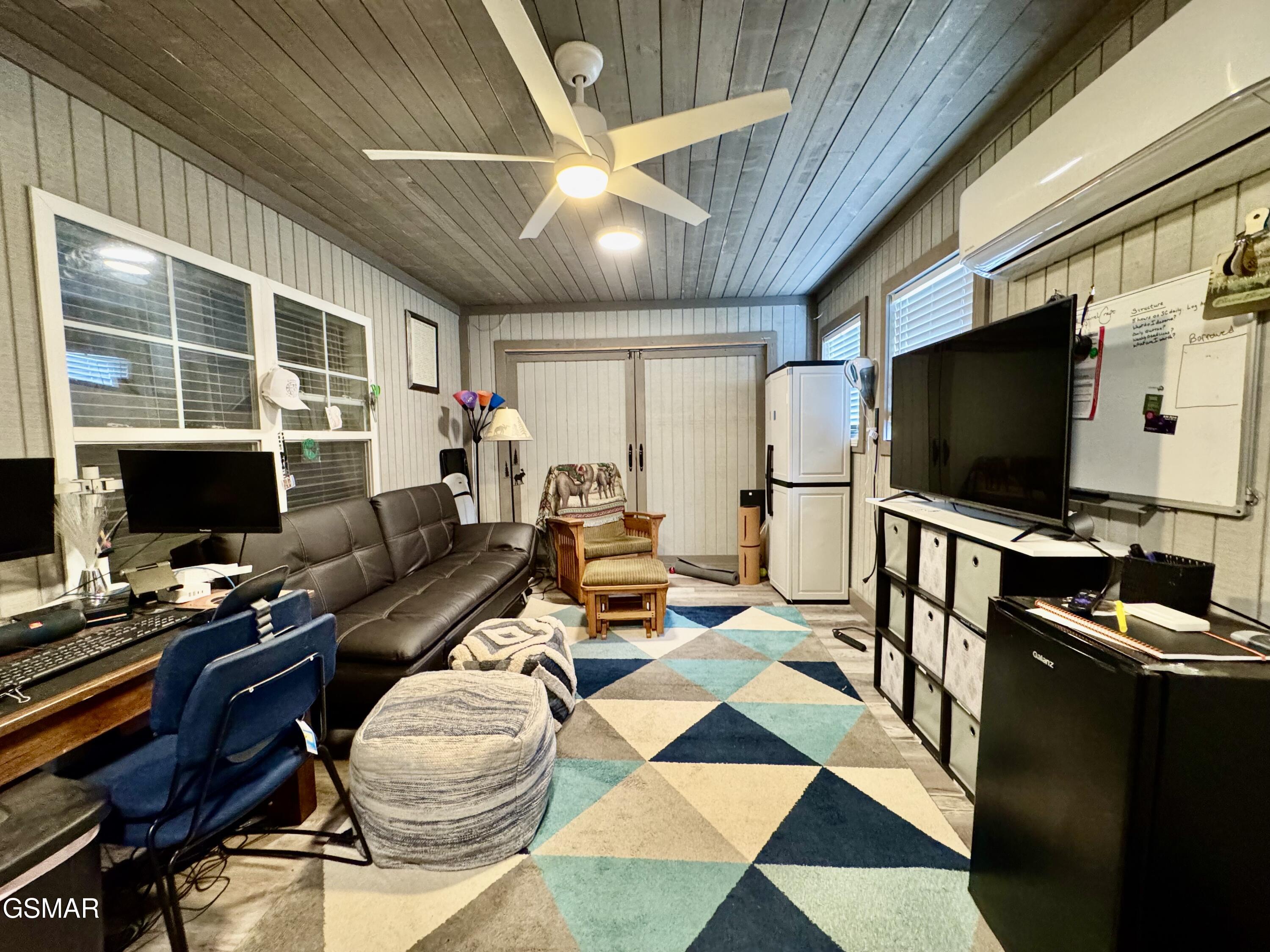 401 Mountain Thrush Drive Townsend TN 37882