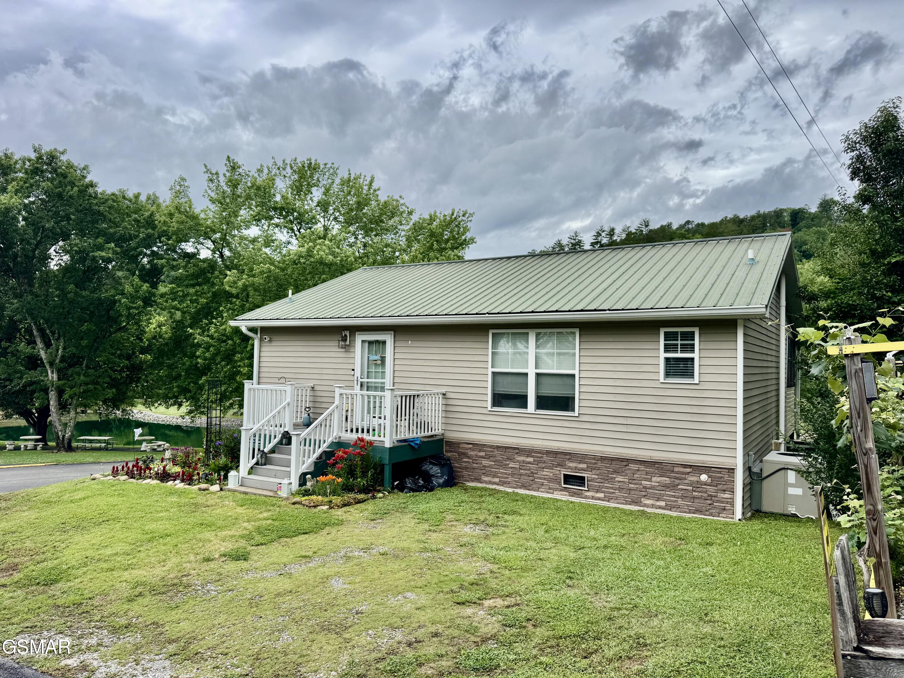 401 Mountain Thrush Drive Townsend TN 37882
