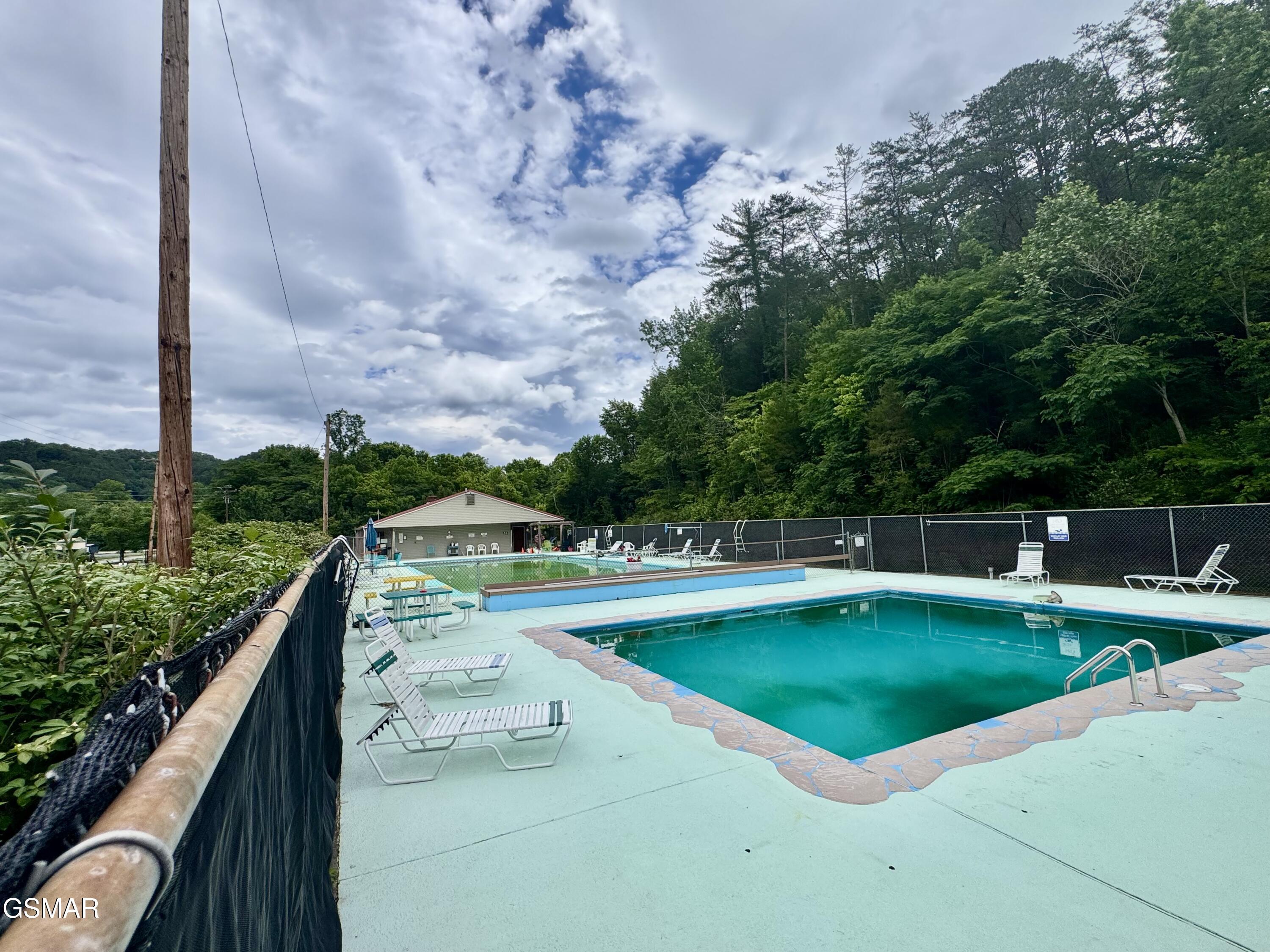 401 Mountain Thrush Drive Townsend TN 37882