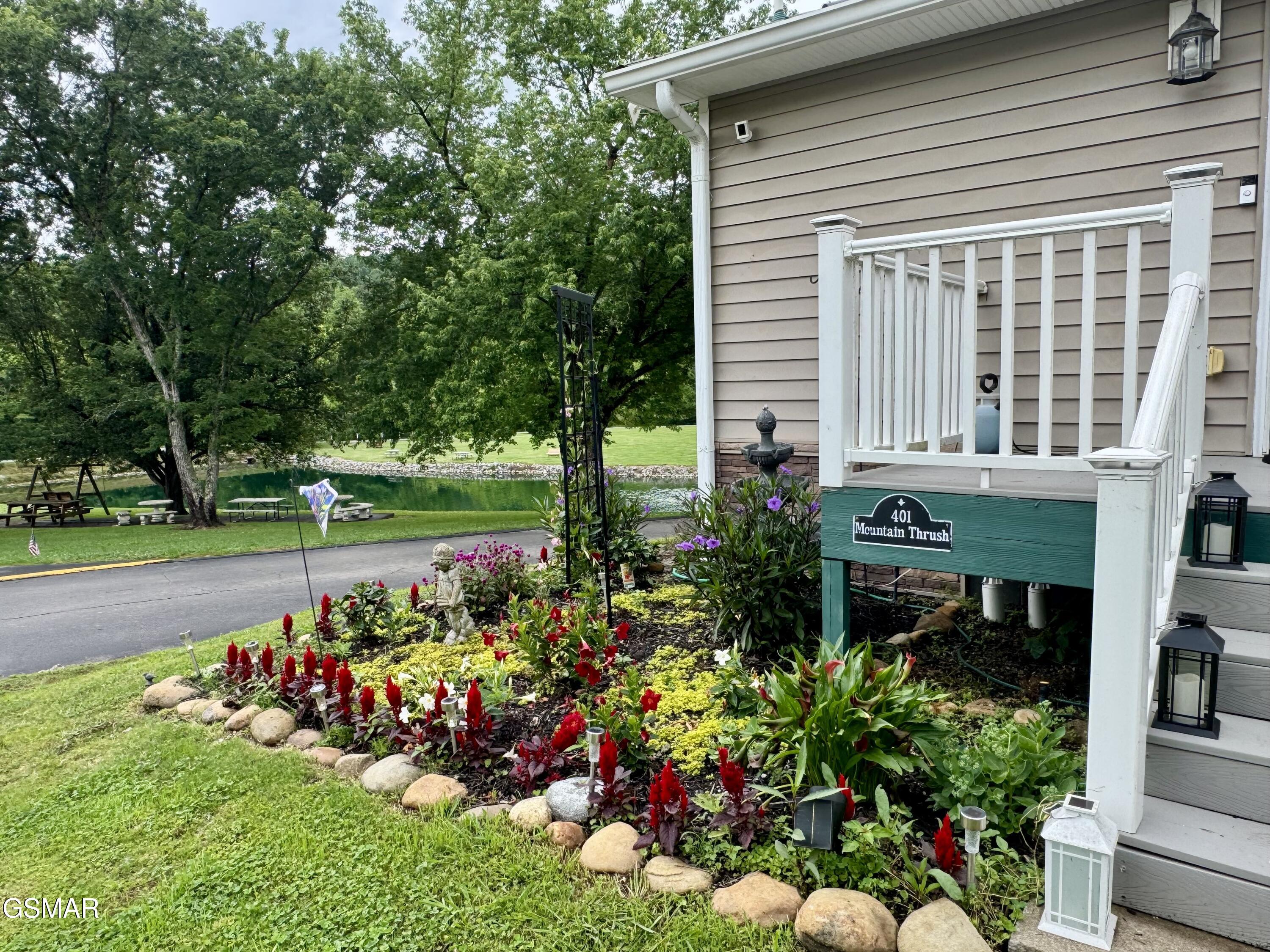 401 Mountain Thrush Drive Townsend TN 37882