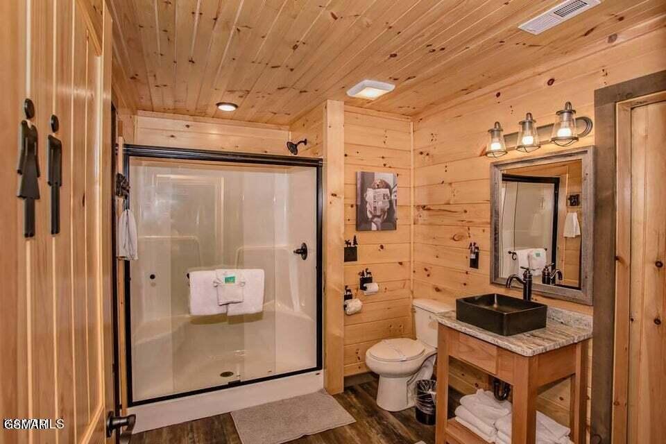 1860 Billard Way Sevierville TN 37876