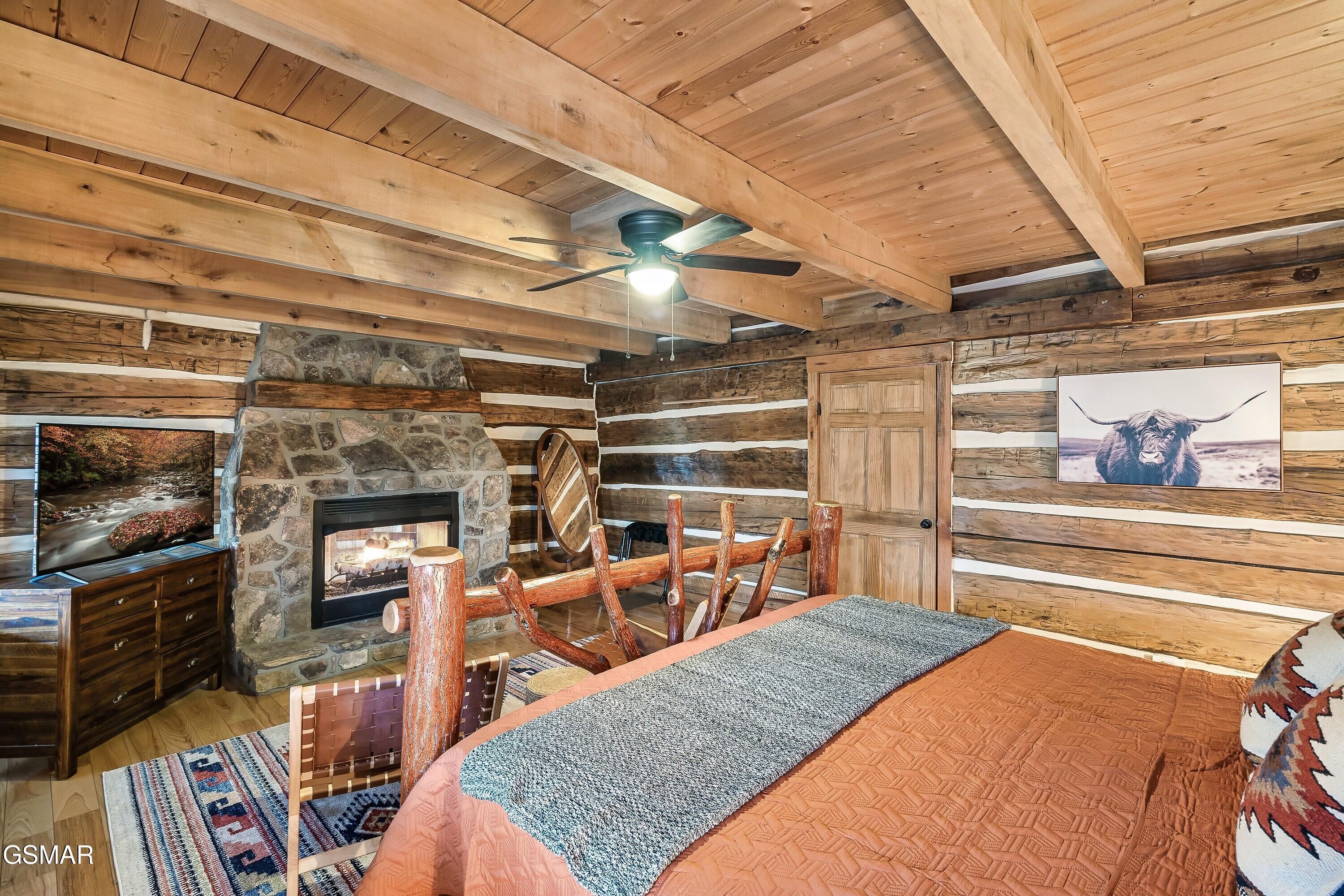 1949 Orchard Drive Sevierville TN 37876