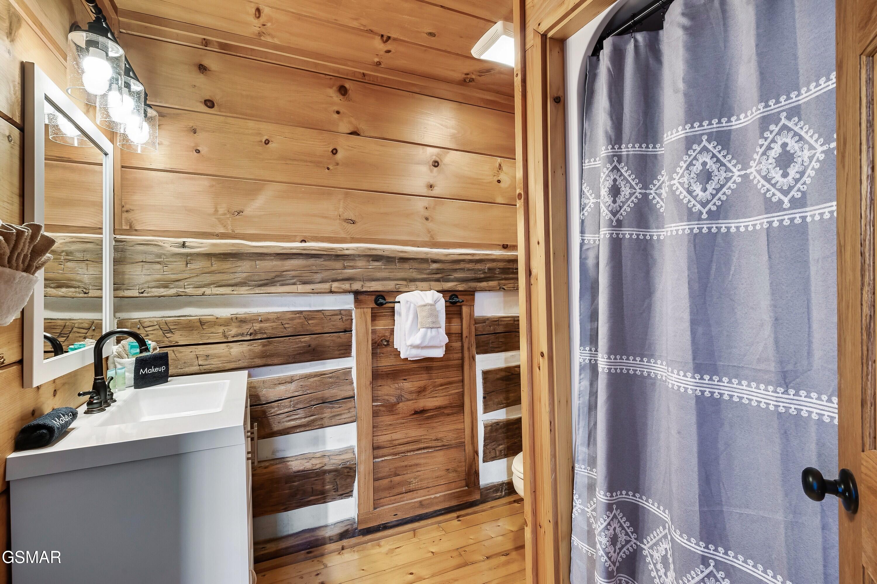 1949 Orchard Drive Sevierville TN 37876