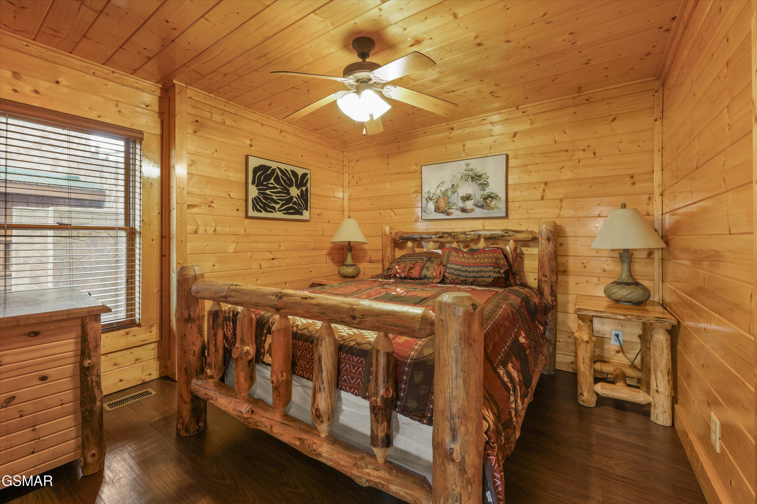 3032 Hickory Lodge Drive Sevierville TN 37862