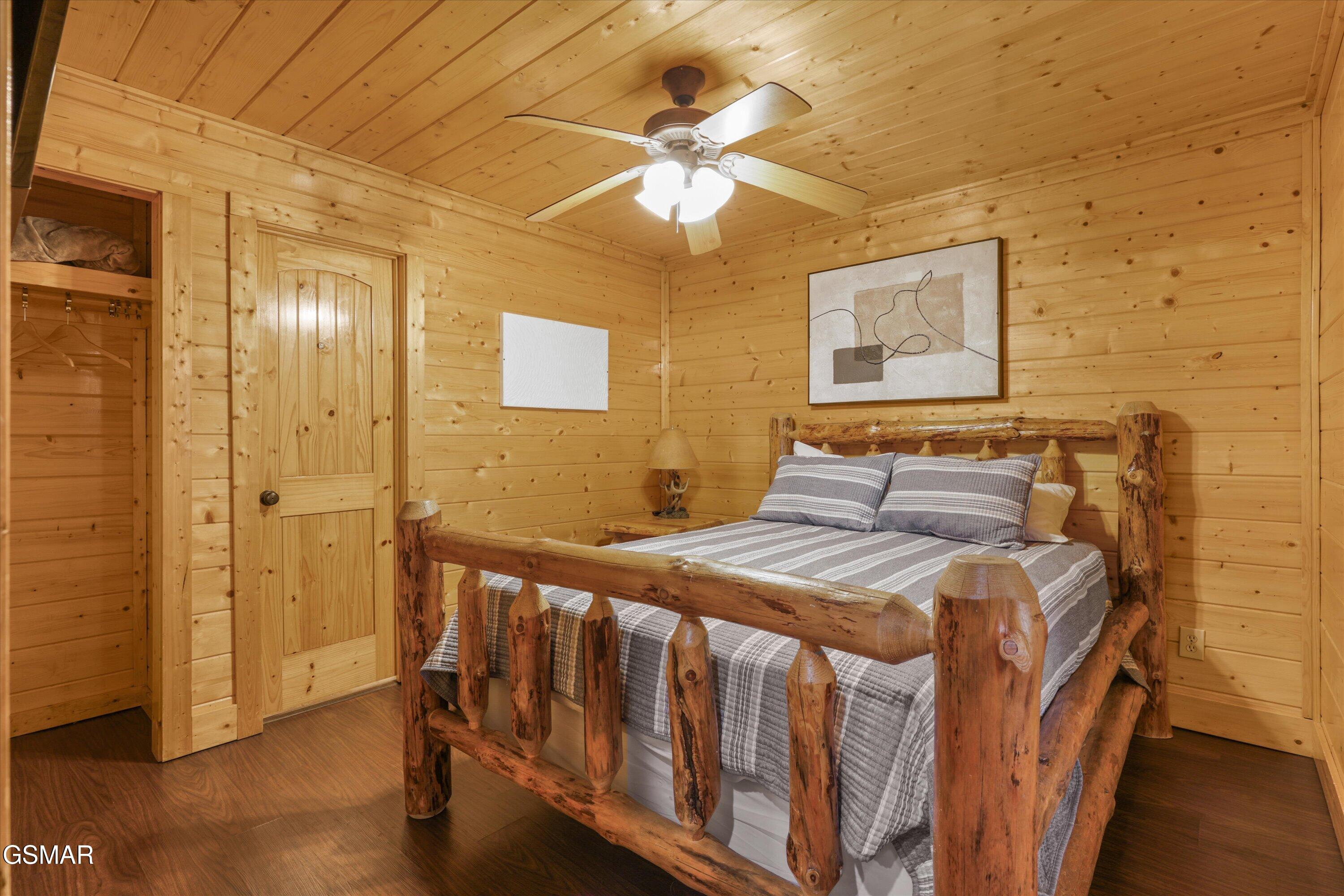 3032 Hickory Lodge Drive Sevierville TN 37862