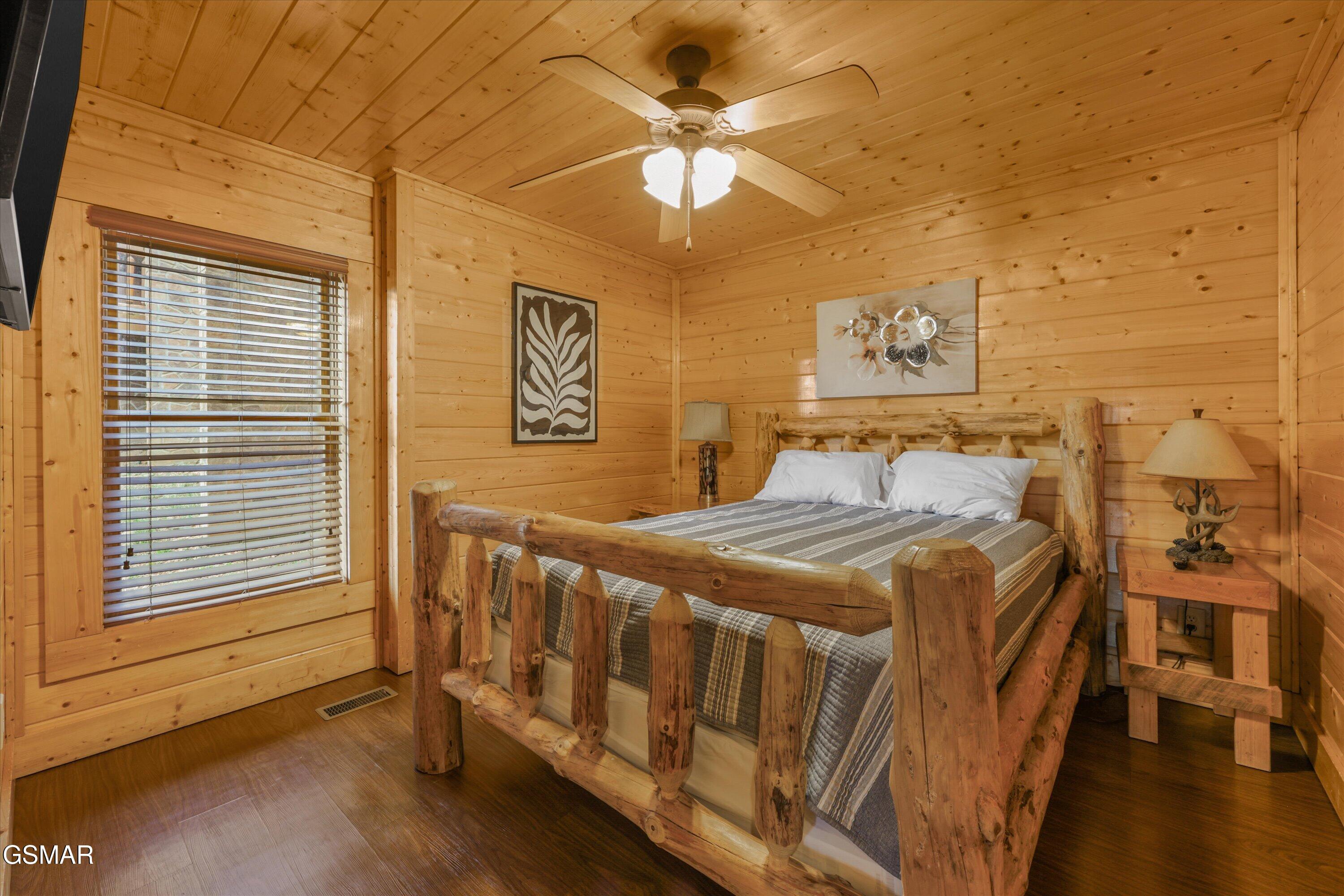 3032 Hickory Lodge Drive Sevierville TN 37862