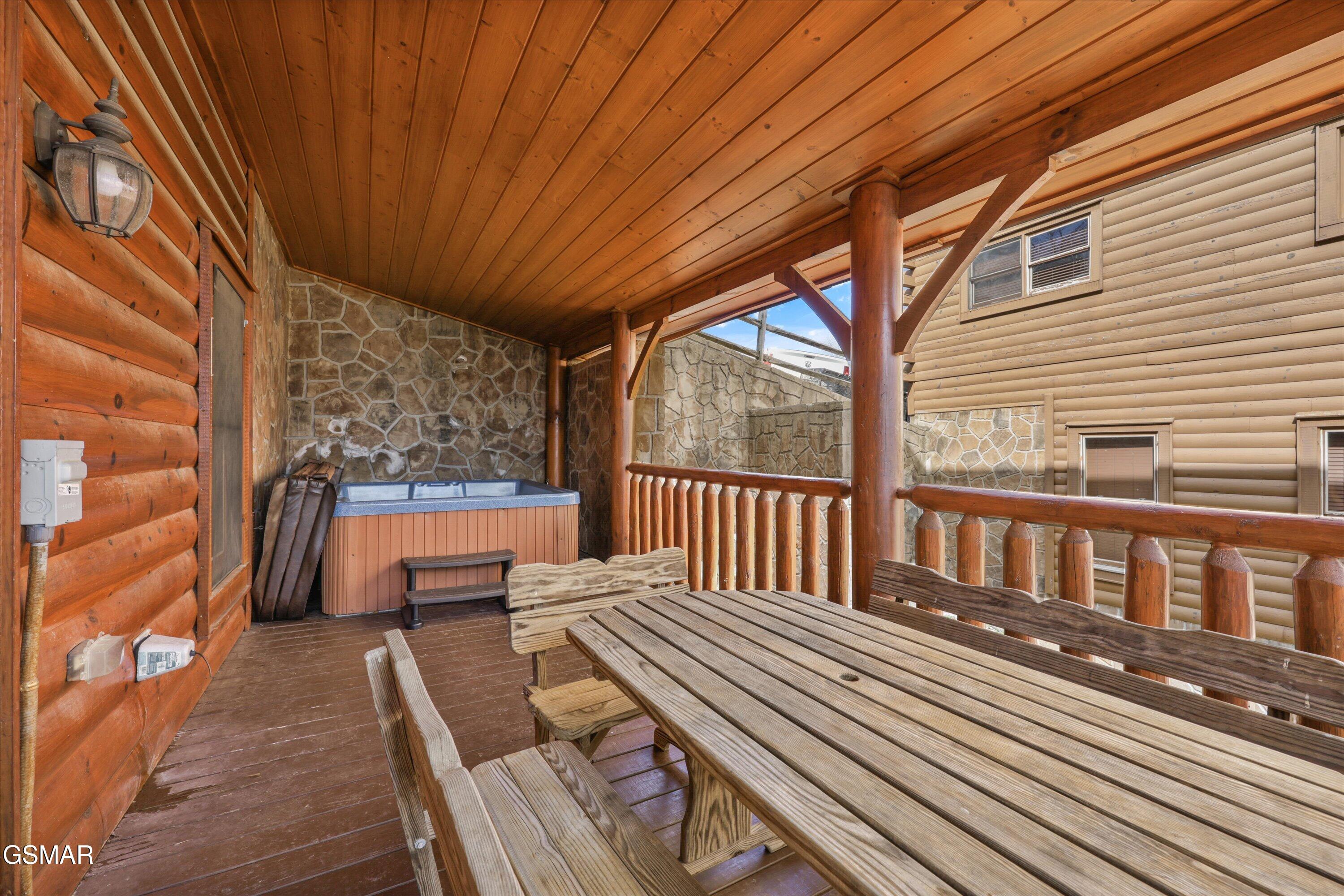 3032 Hickory Lodge Drive Sevierville TN 37862