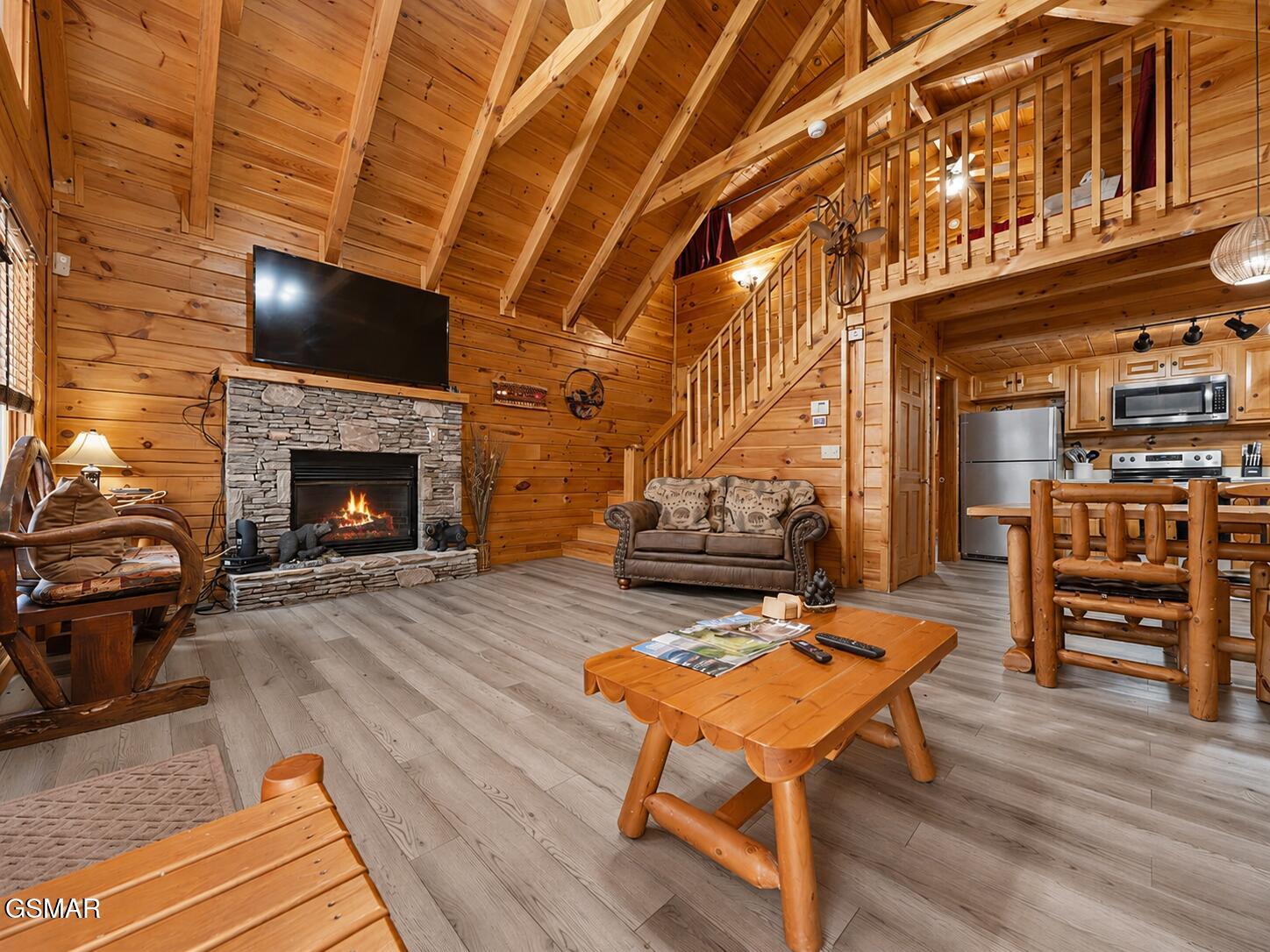 952 Iron Mtn Road Pigeon Forge TN 37863
