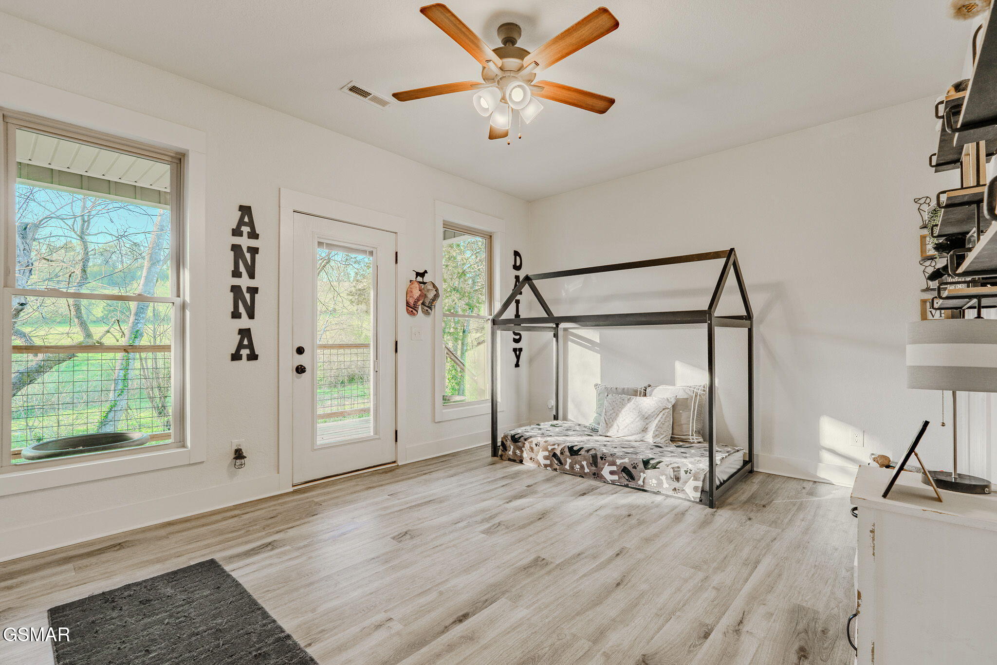 1811 Alley Lane Sevierville TN 37876