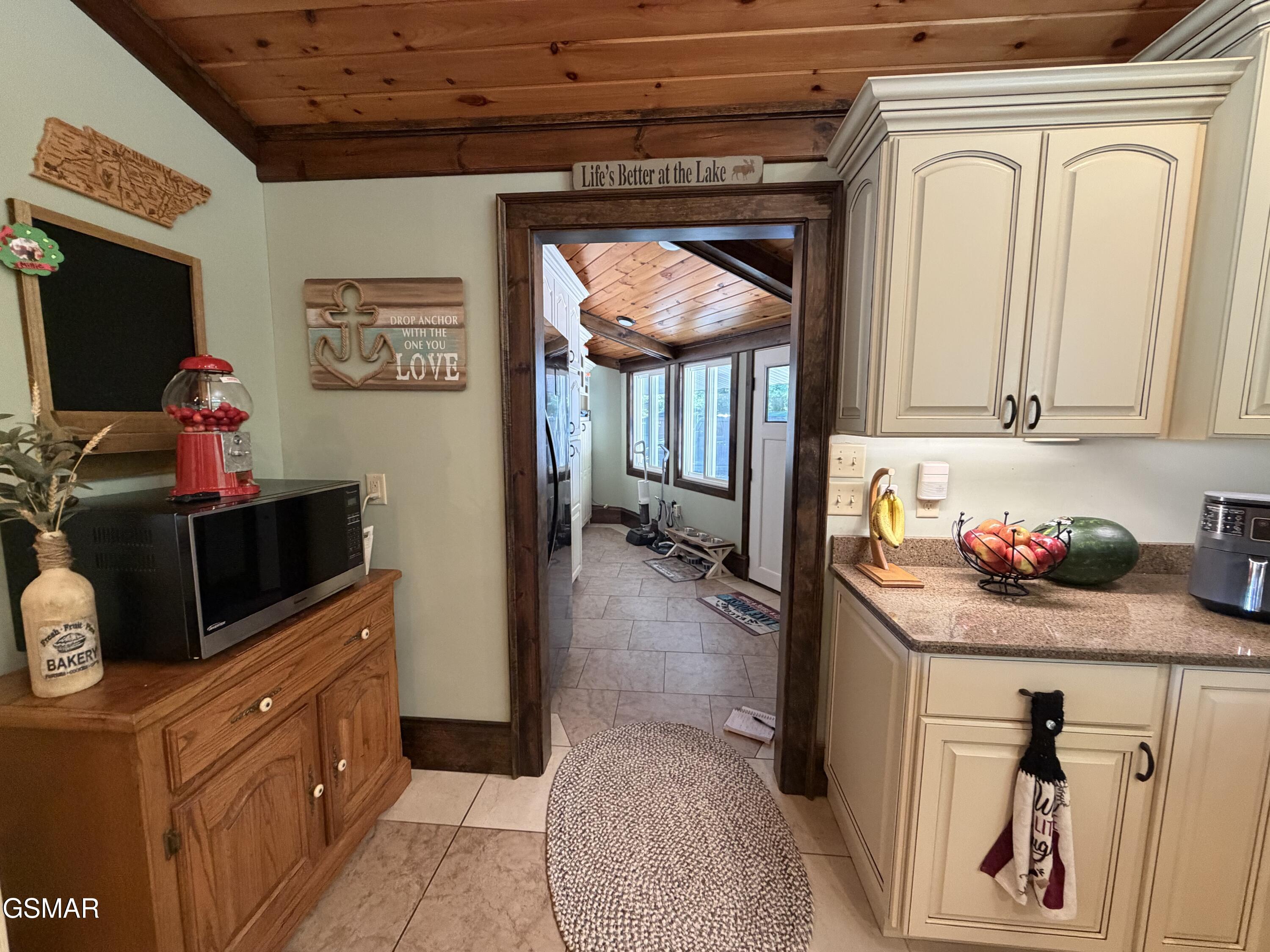 1910 Laramie Trail Dandridge TN 37725