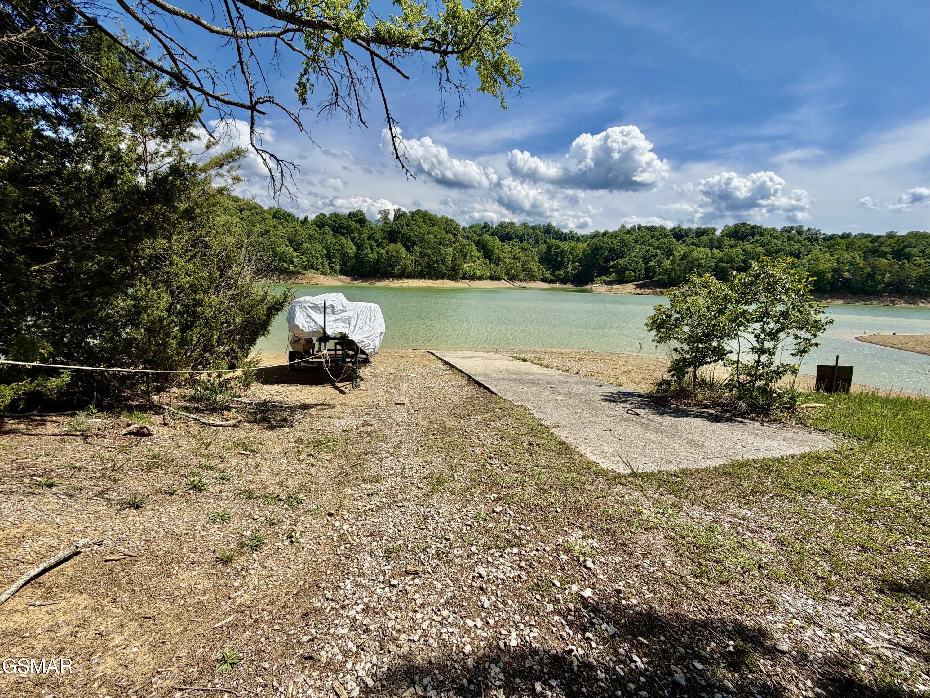 1910 Laramie Trail Dandridge TN 37725