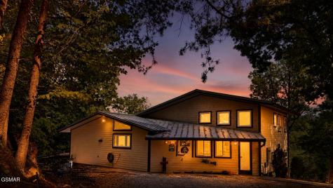 1910 Laramie Trail Dandridge TN 37725