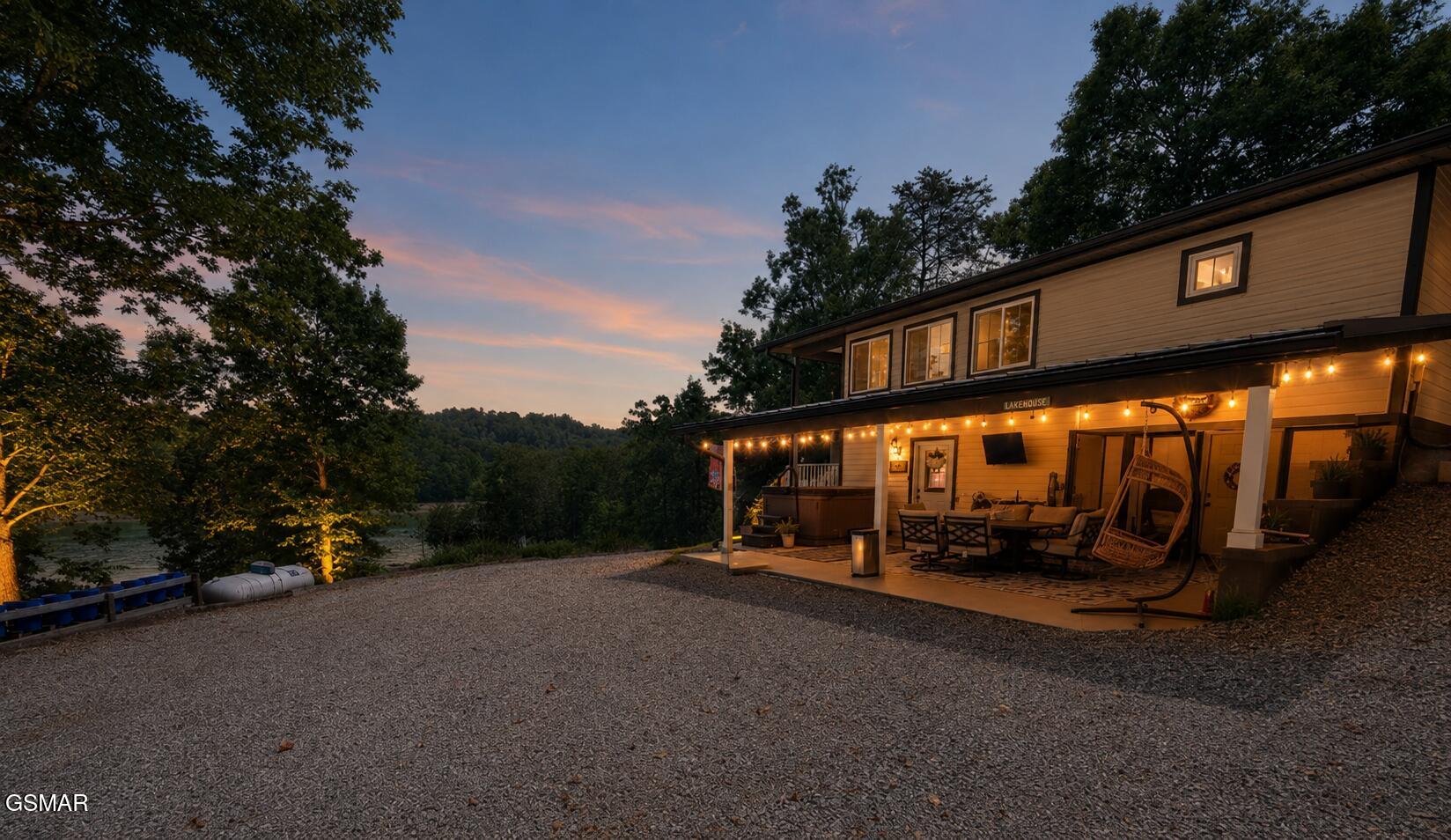 1910 Laramie Trail Dandridge TN 37725