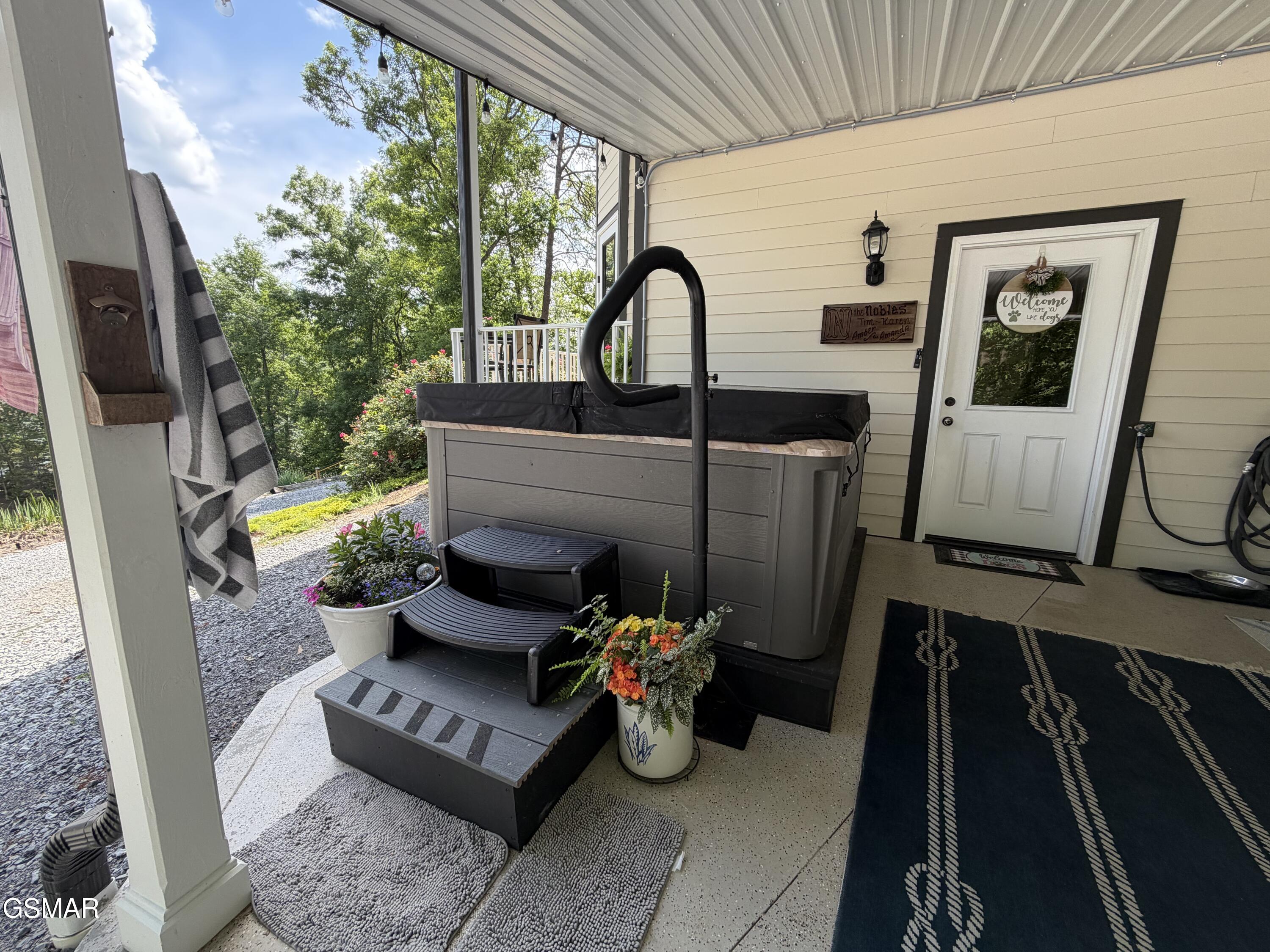 1910 Laramie Trail Dandridge TN 37725