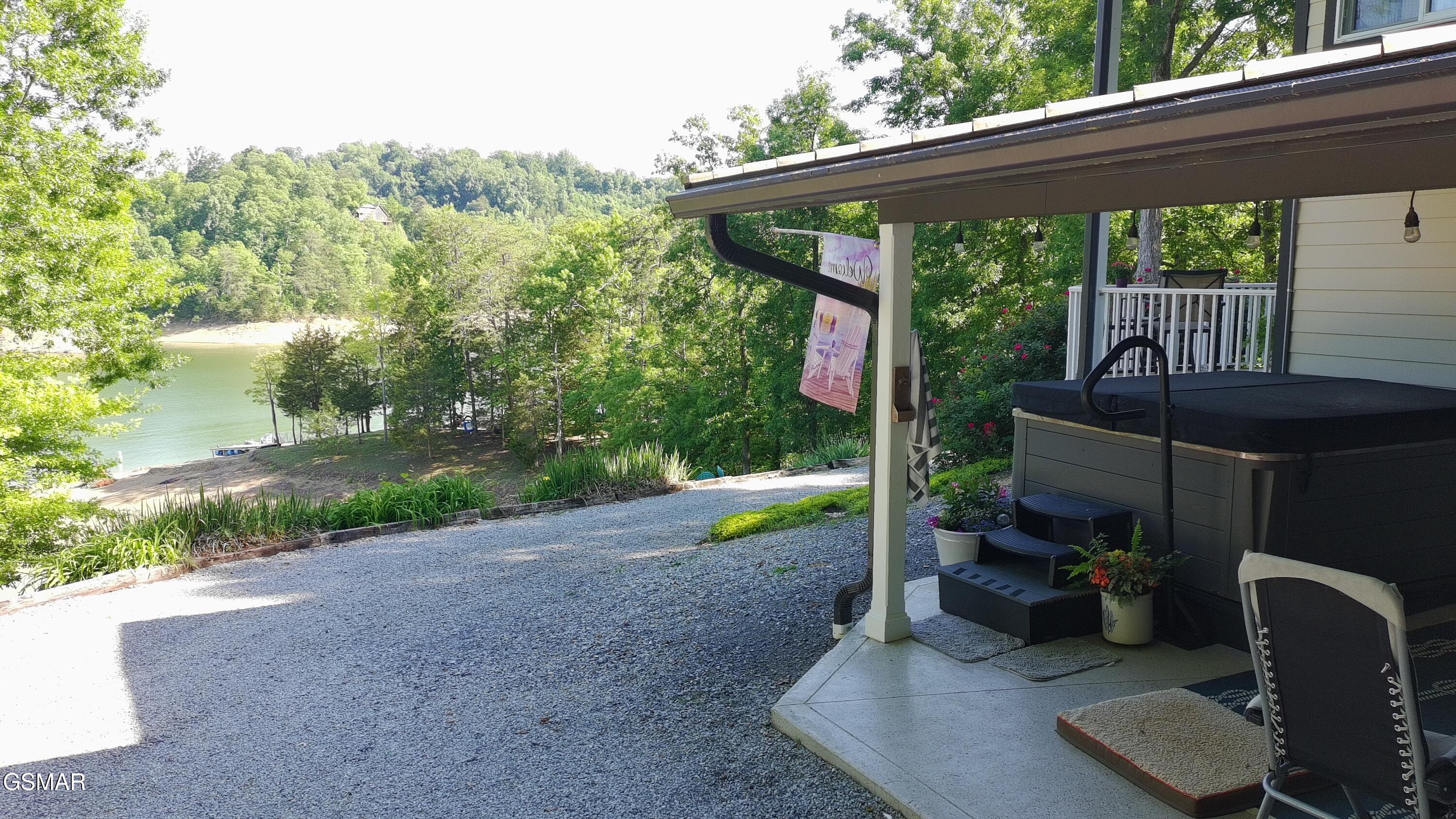 1910 Laramie Trail Dandridge TN 37725
