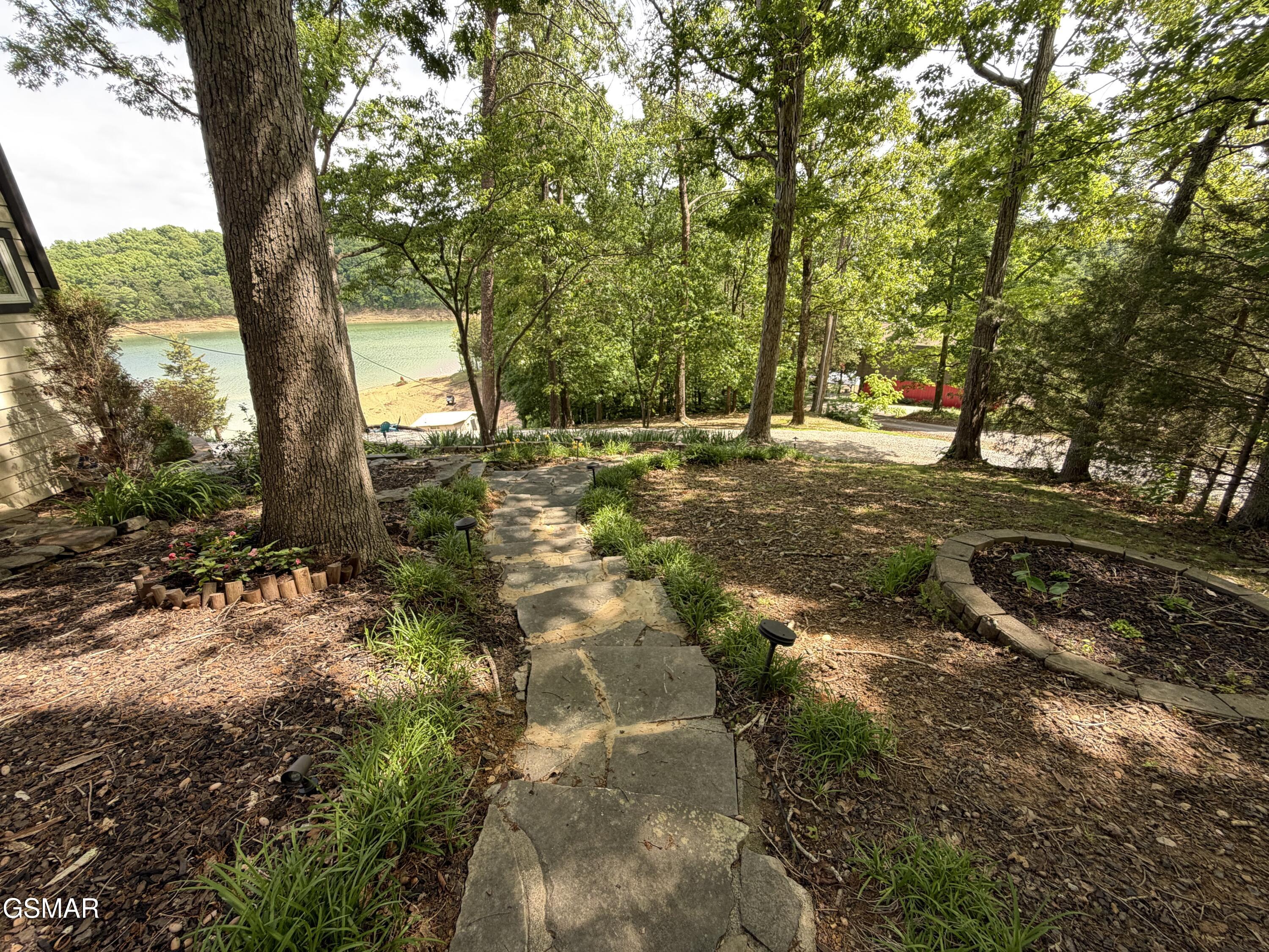 1910 Laramie Trail Dandridge TN 37725