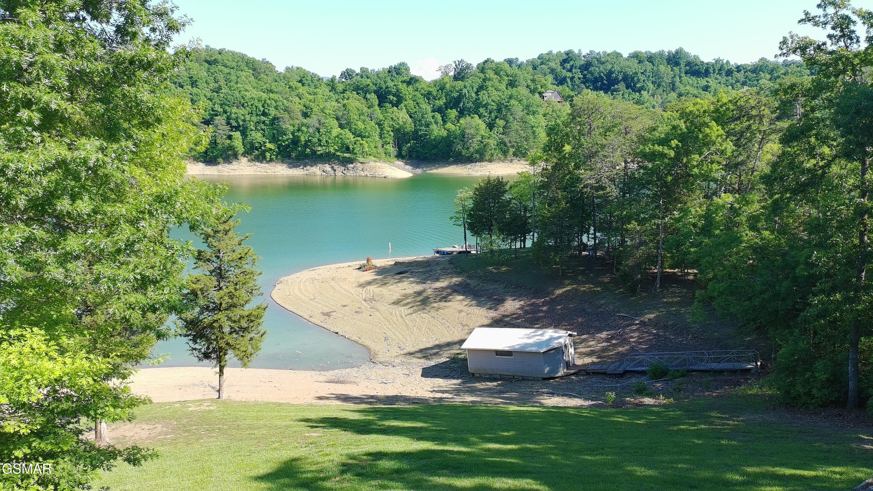 1910 Laramie Trail Dandridge TN 37725