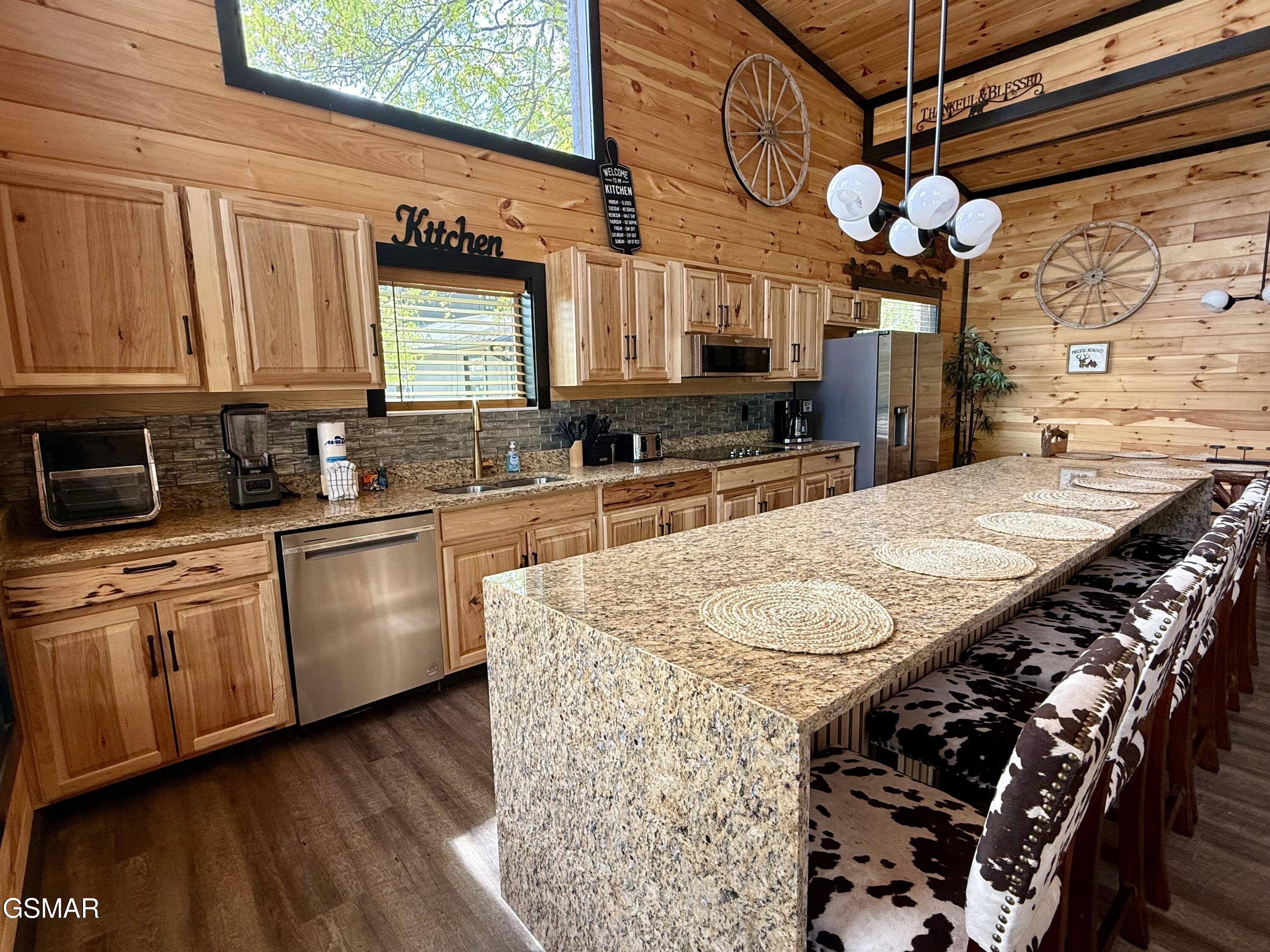 725 Timberlake Circle Sevierville TN 37876