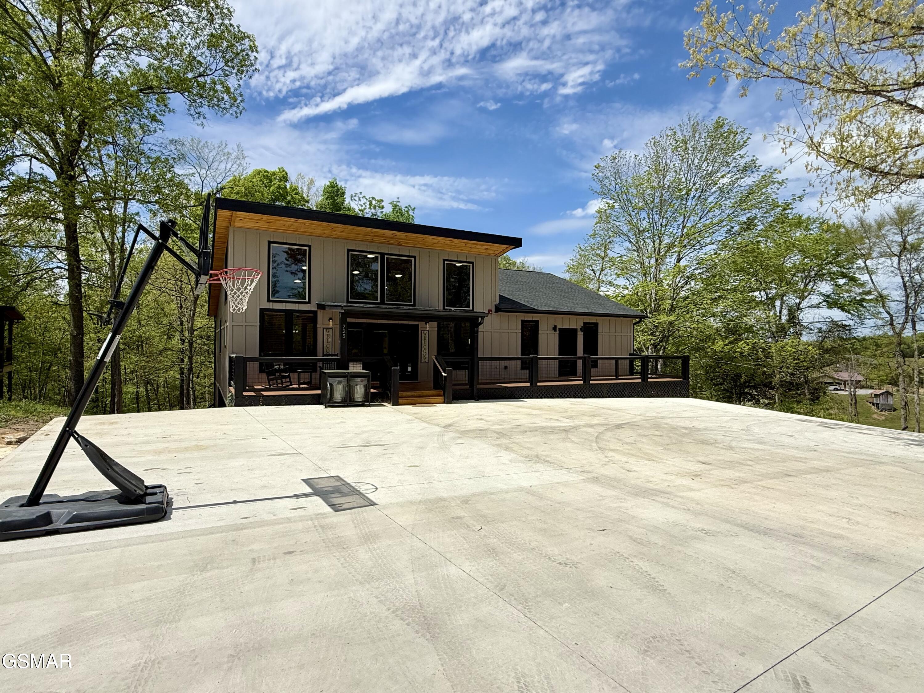 725 Timberlake Circle Sevierville TN 37876