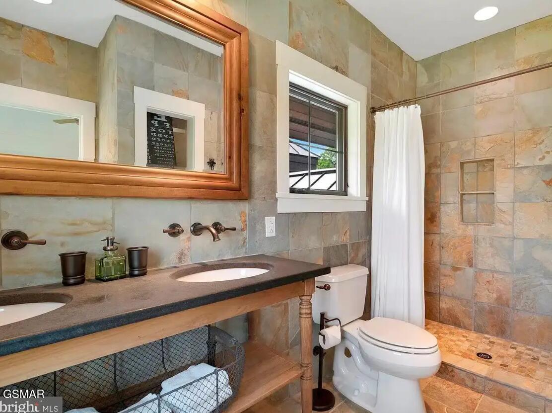 143 Moody Moon Ridge Way Newport TN 37821