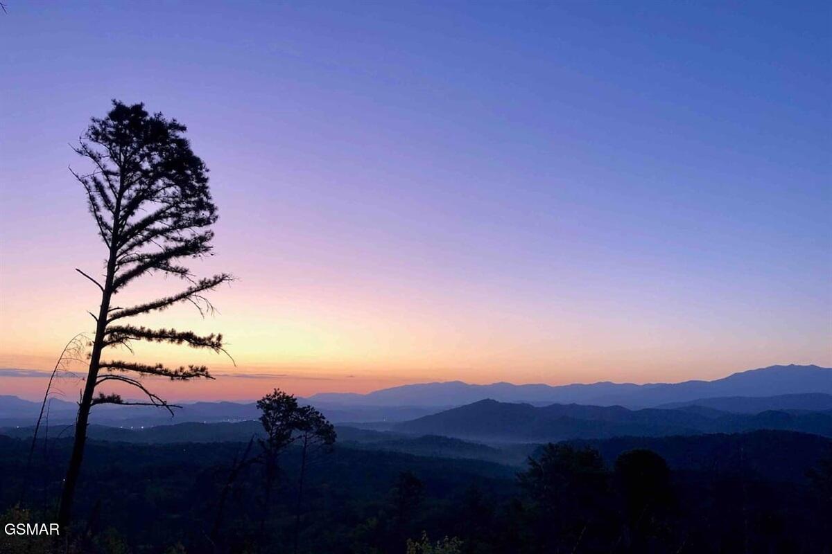 2086 Bluff Mountain Road Sevierville TN 37876