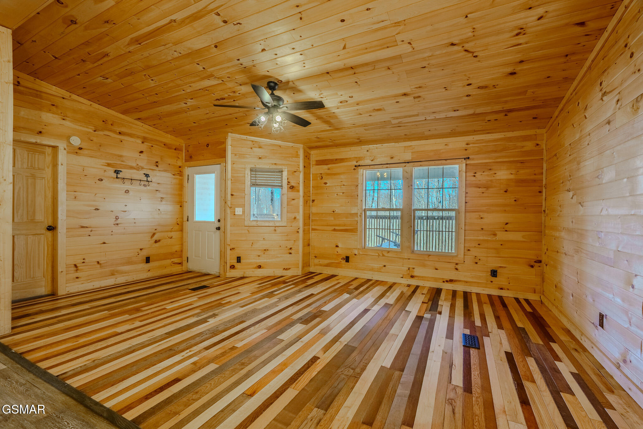 810 Layman Drive Dandridge TN 37725