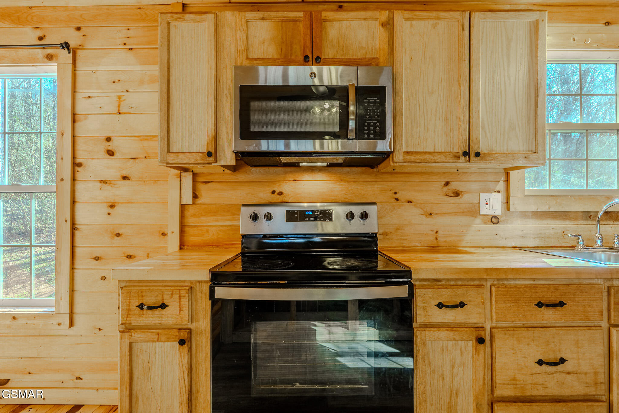 810 Layman Drive Dandridge TN 37725