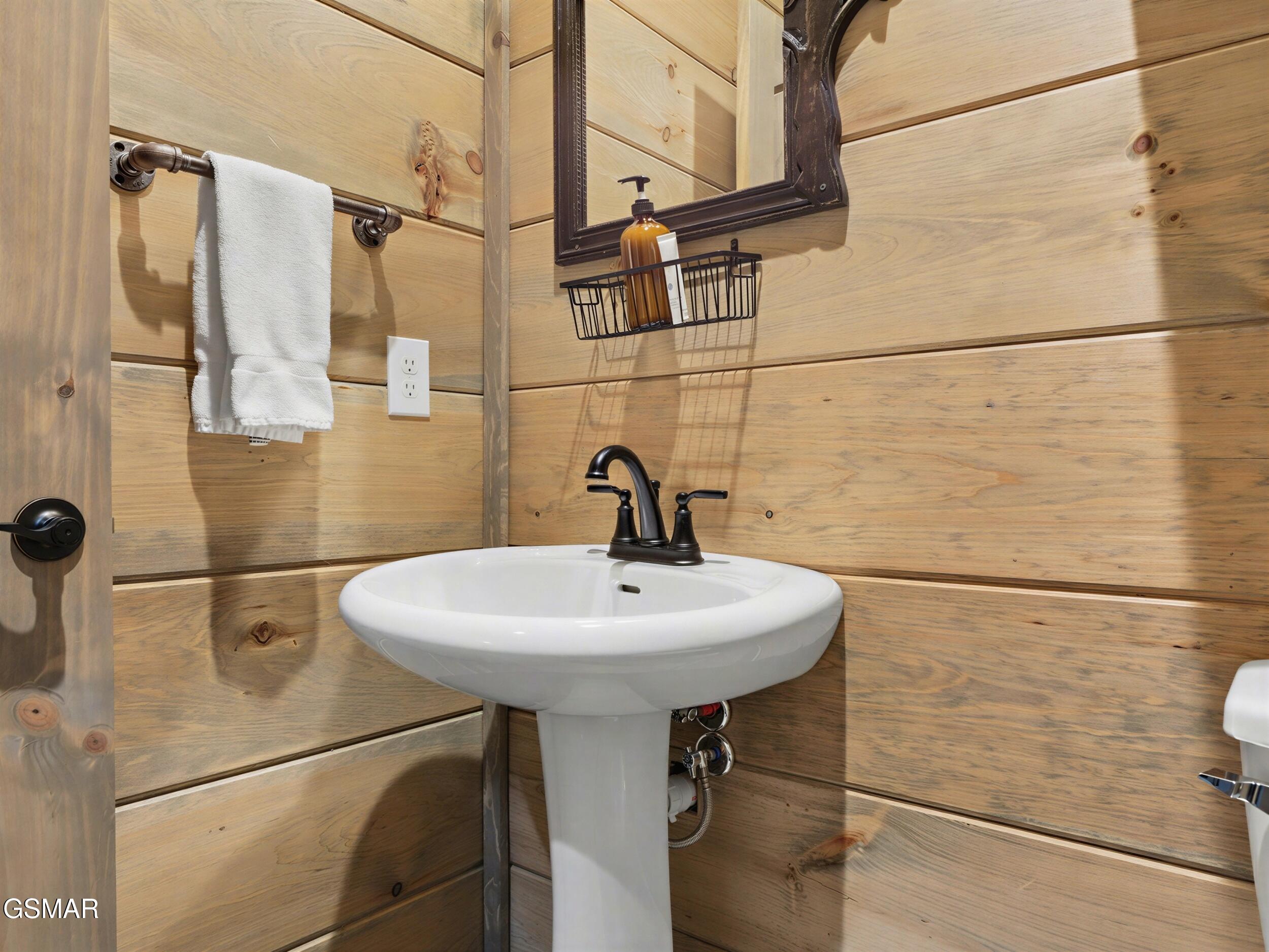 617 Big Bear Ridge Road Gatlinburg TN 37738