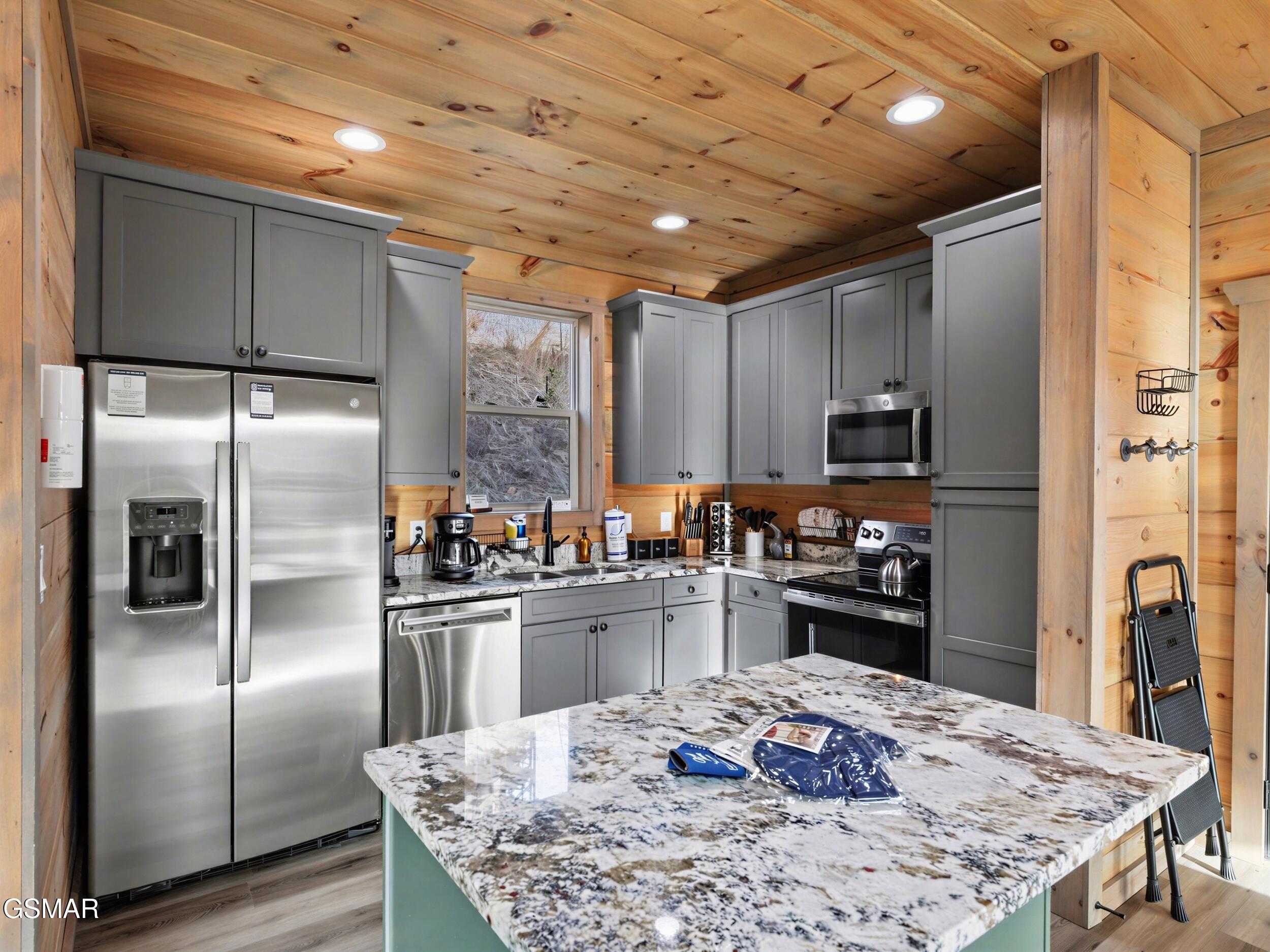 617 Big Bear Ridge Road Gatlinburg TN 37738