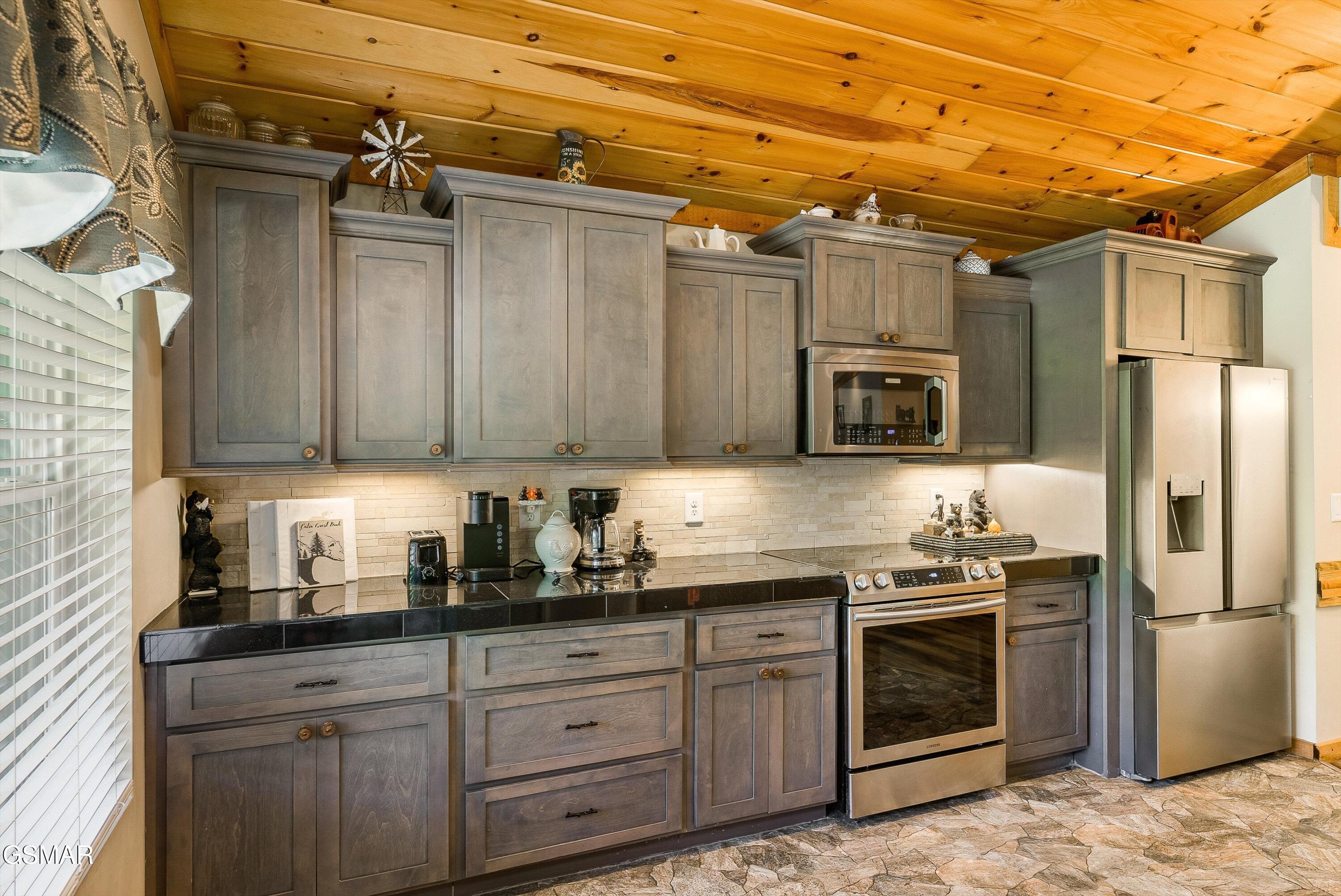 805 N Woodland Drive Gatlinburg TN 37738
