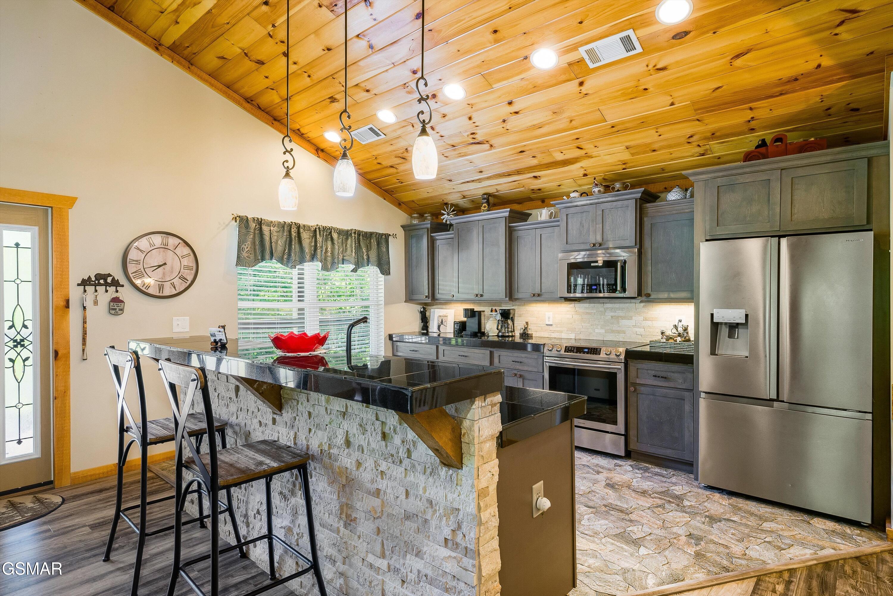 805 N Woodland Drive Gatlinburg TN 37738