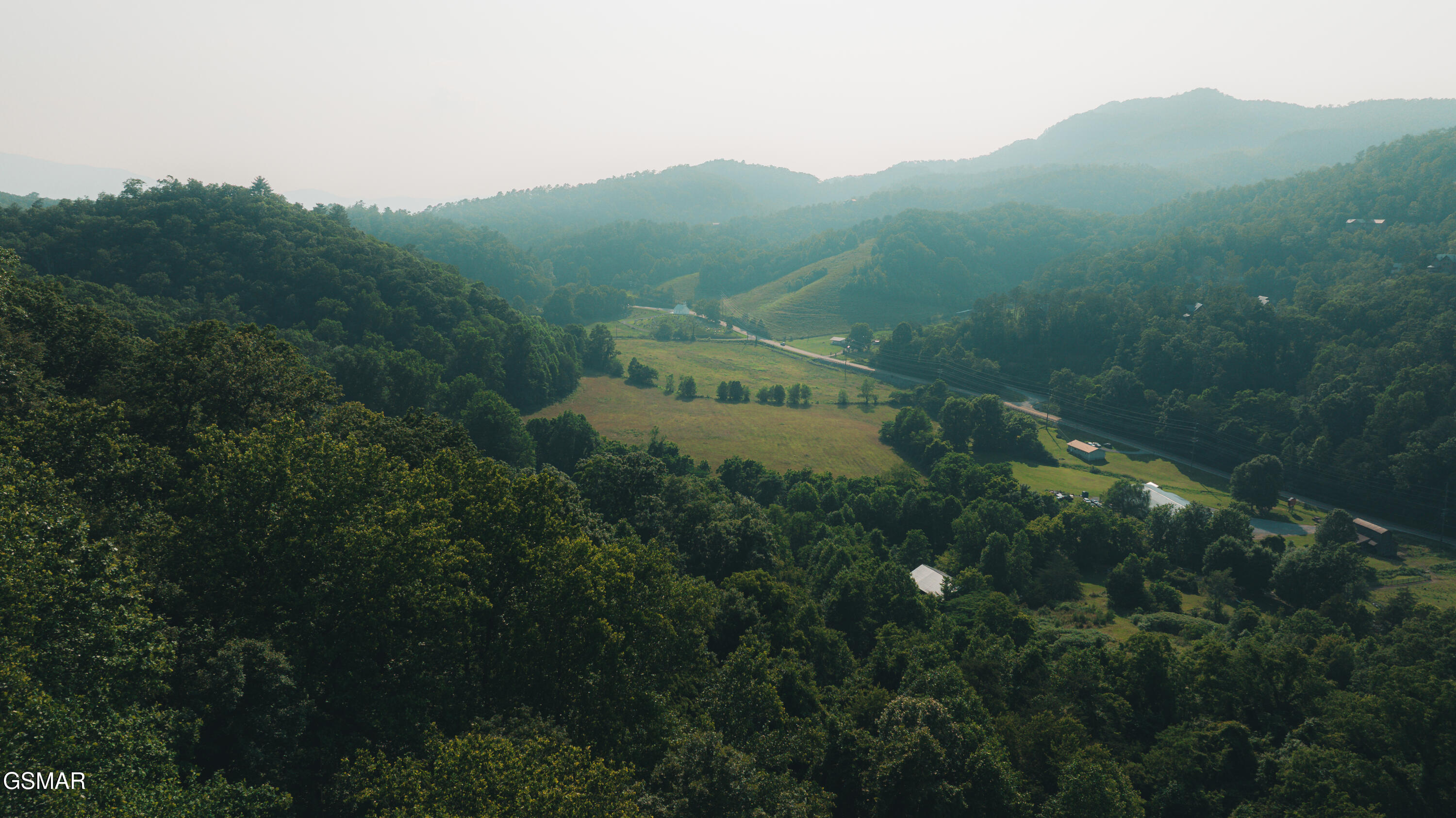 3305 Red Wolfe Road Sevierville TN 37862