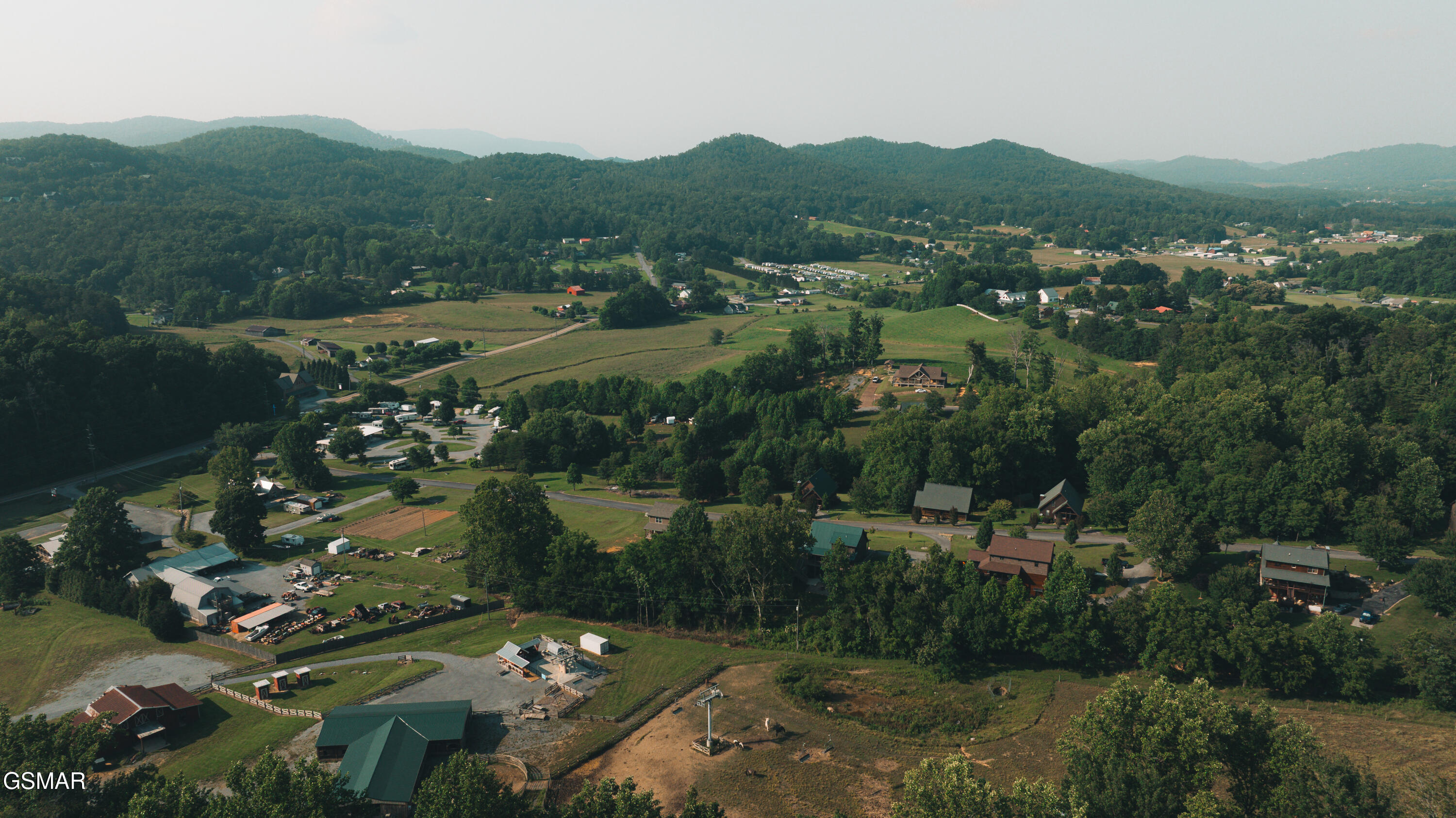 3305 Red Wolfe Road Sevierville TN 37862