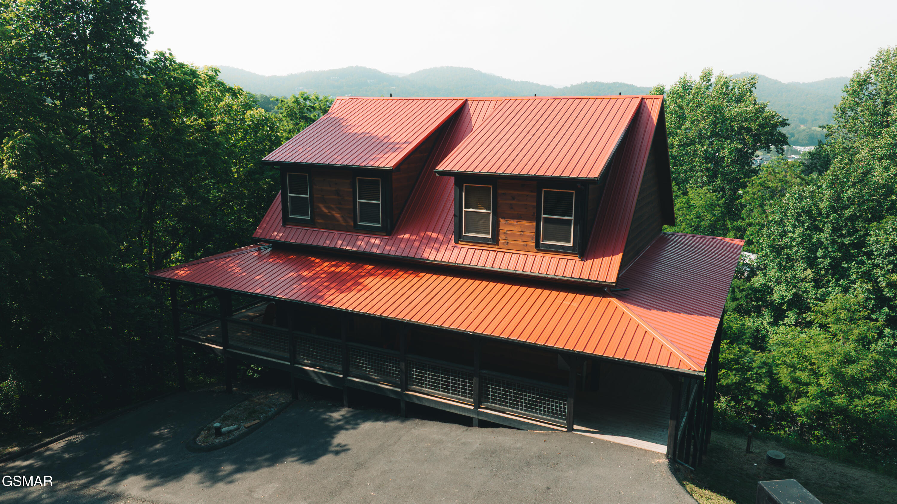 3305 Red Wolfe Road Sevierville TN 37862