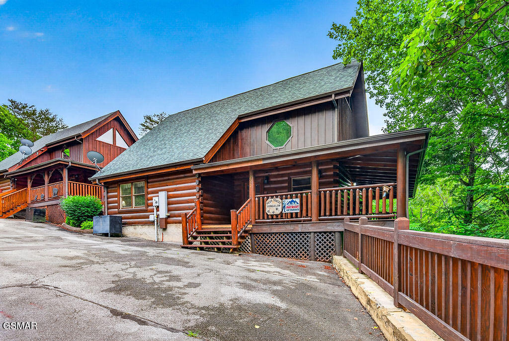 2024 Bear Haven Way Sevierville TN 37876