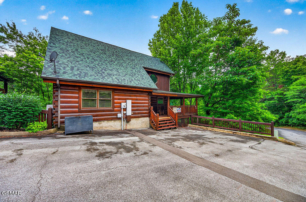 2024 Bear Haven Way Sevierville TN 37876