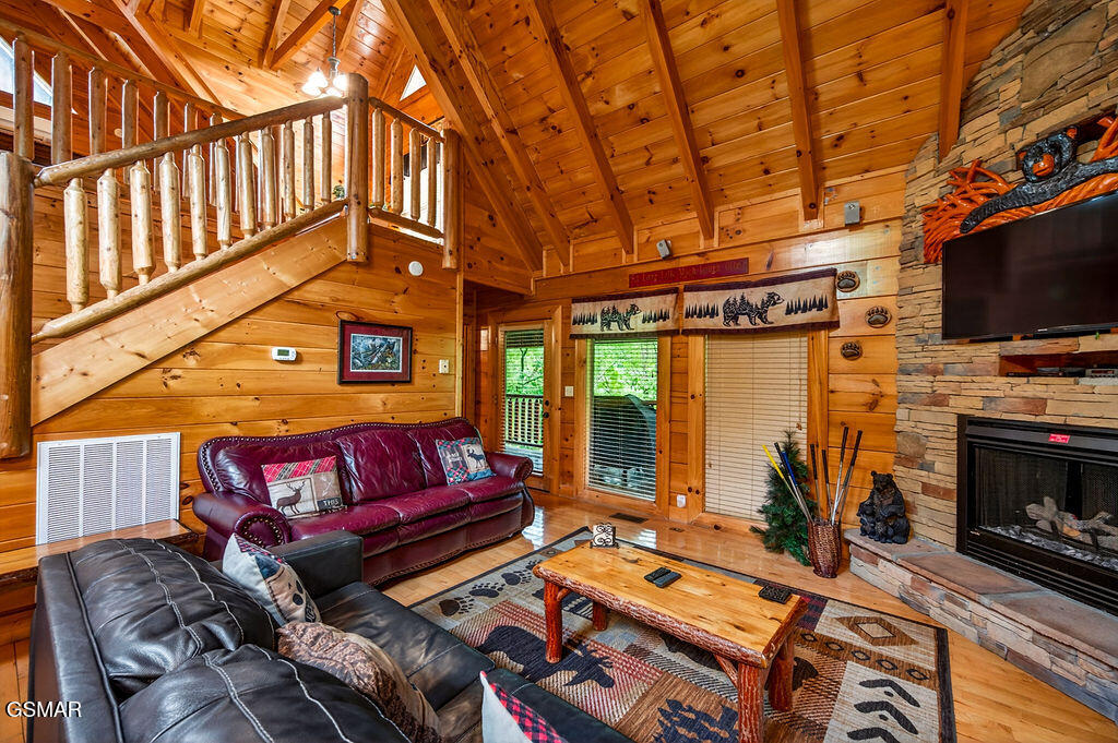 2024 Bear Haven Way Sevierville TN 37876