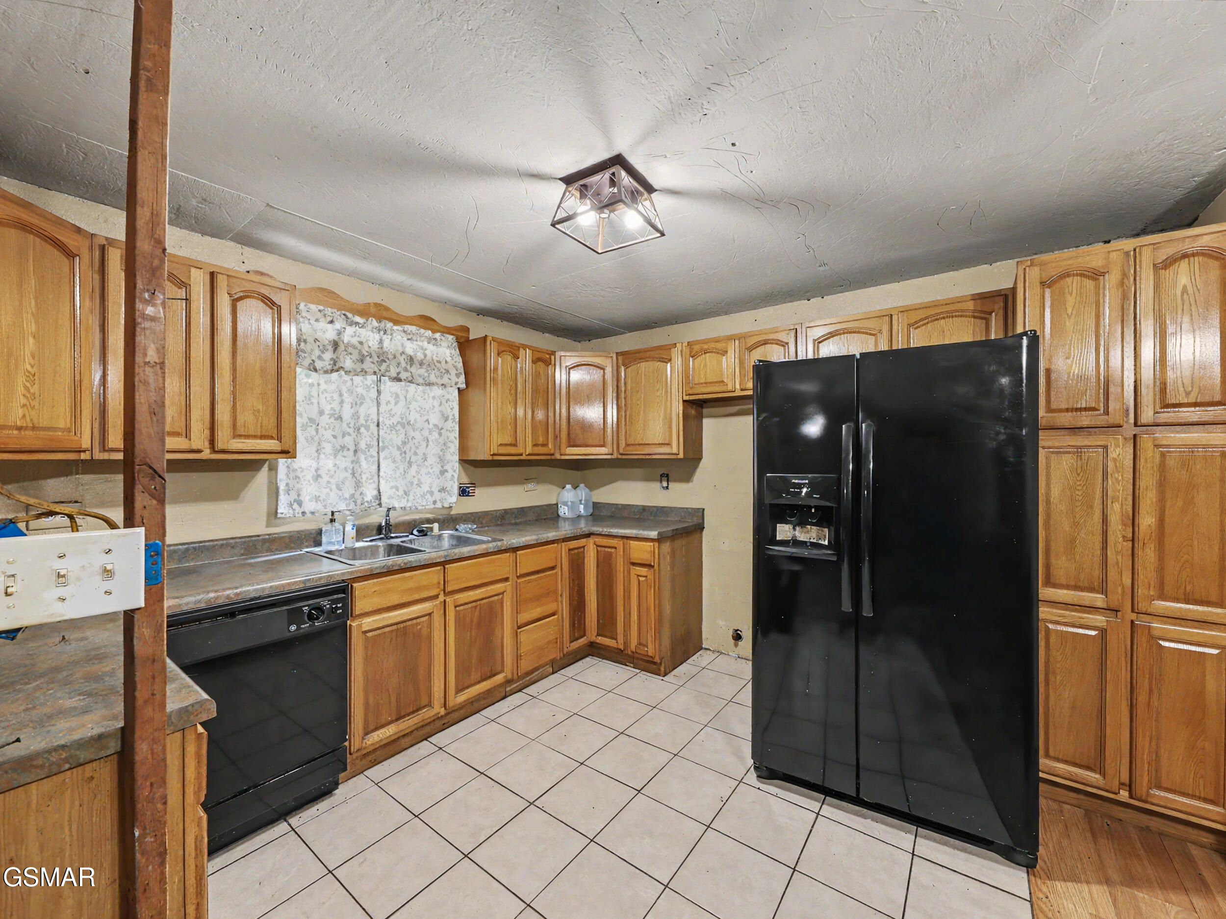 1717 Elkins Road Kodak TN 37764
