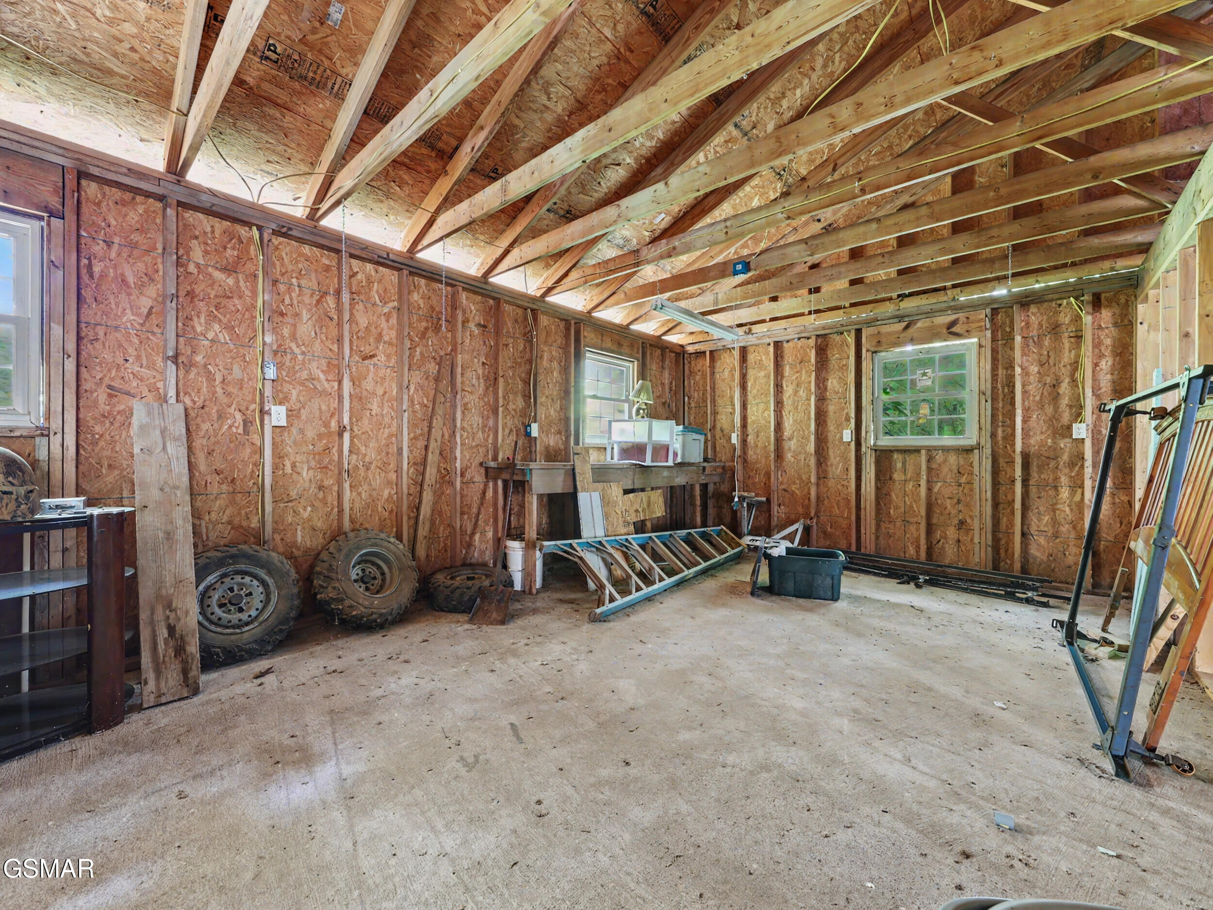1717 Elkins Road Kodak TN 37764