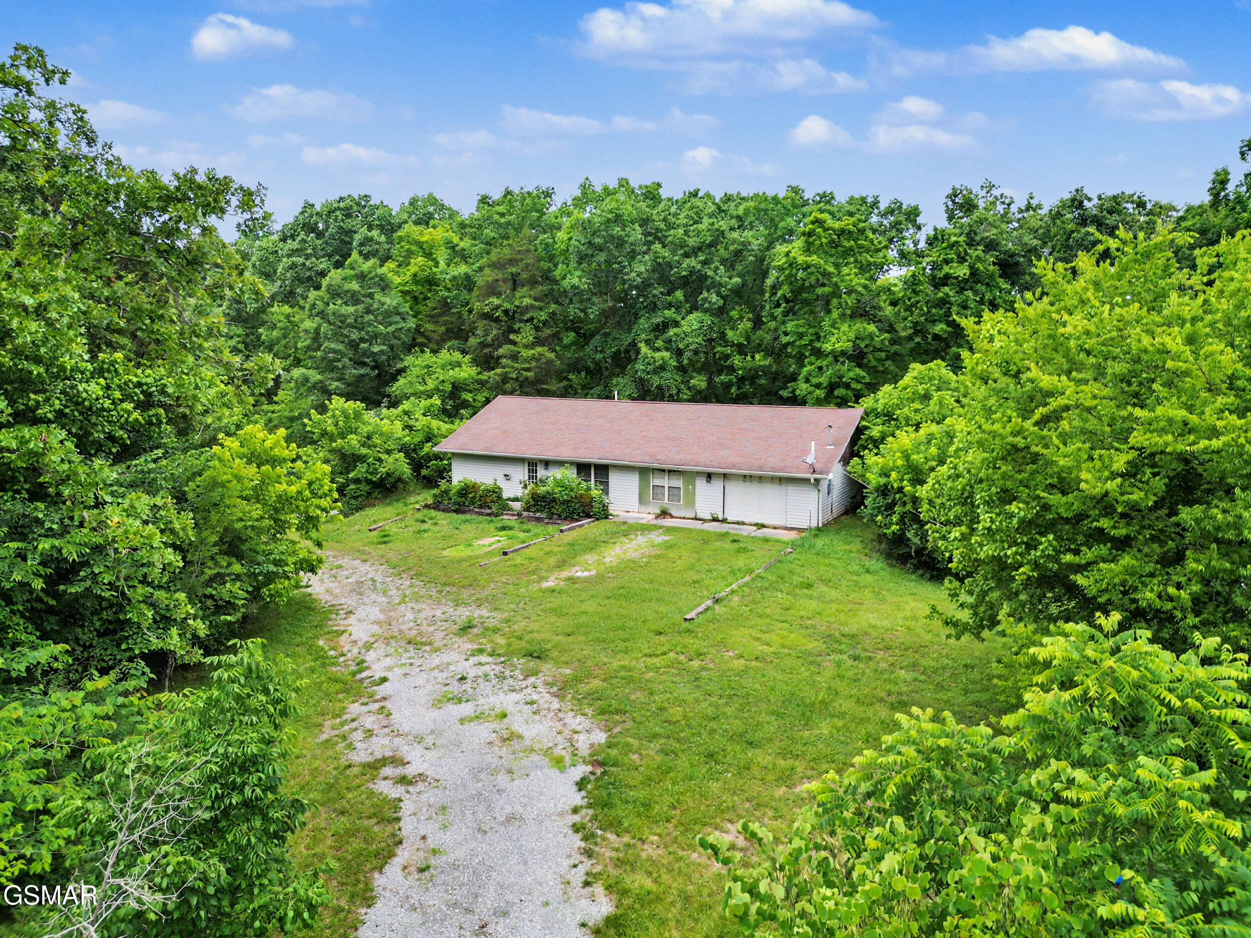 1717 Elkins Road Kodak TN 37764
